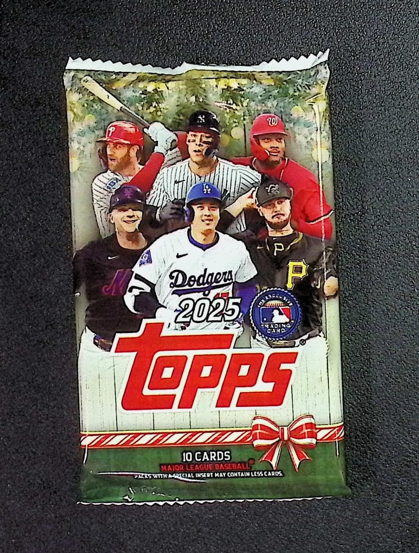 2025 Topps Baseball Holiday MEGA BOX PACK (1 of 1)