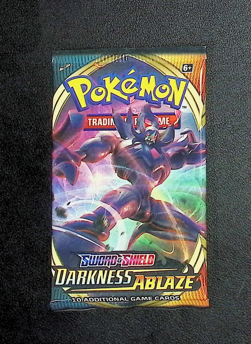 Pokemon Sword and Shield Darkness Ablaze 10 Card Booster Pack, Charizard, Pikachu, Holo Rare Cards: Pokemon Trading Card Game Cards, Charizard, Pikachu, Mewto, EX, Referse Holo, Holo Rare Cards, Secret Rare Cards, Full Art Cards, Evee, 3 Stars Ultra Rare Cards, Double Rare, Illustration Rare, Specia