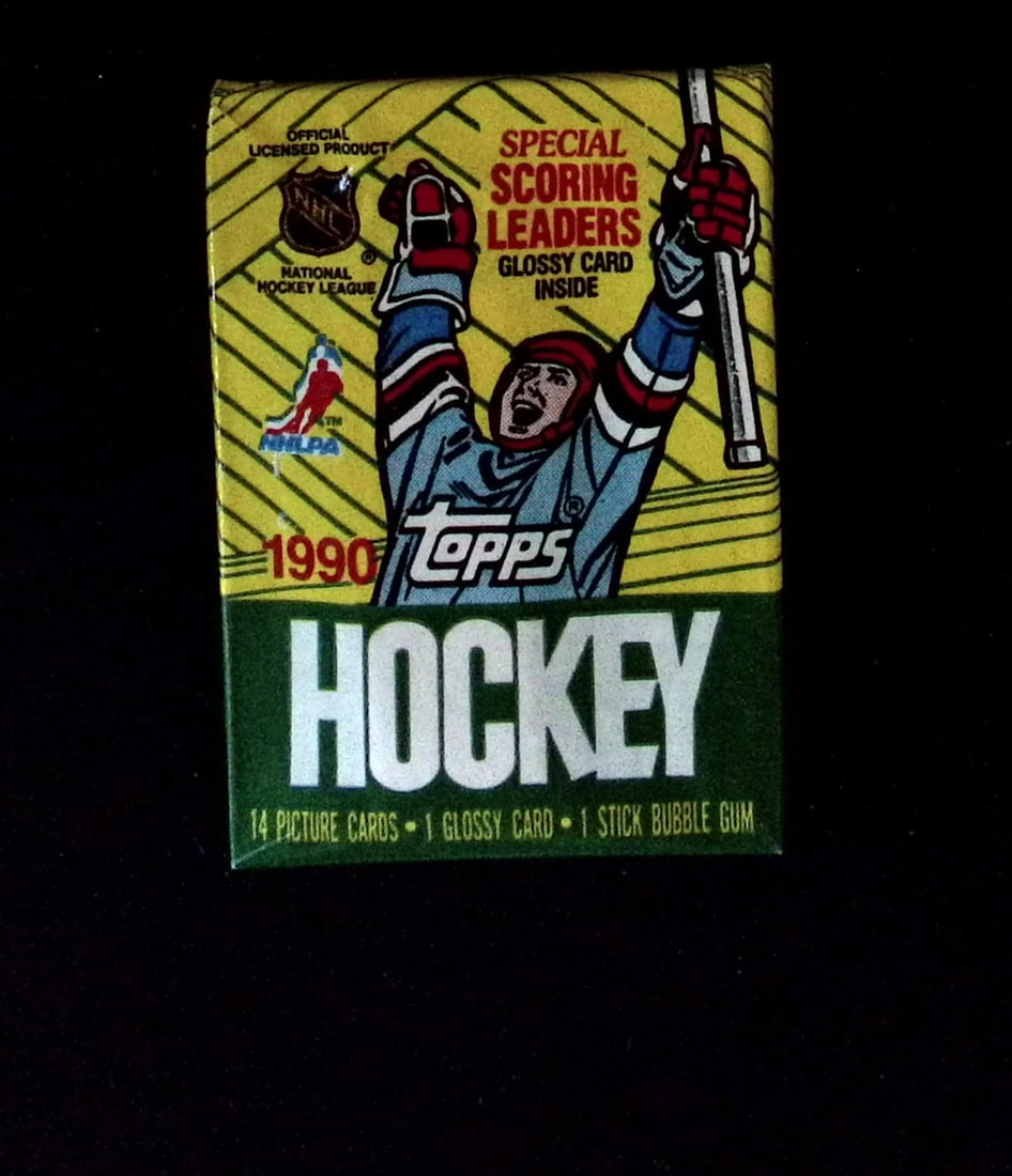 1990 Topps Vintage Hockey Cards Retail Box Wax Pack Sports Cards Wayne Gretzky: 1990 Topps Vintage Hockey Card Retail Box Wax Pack, Sports Cards, Brett Hull, Ray Bourque, Patrick Roy, Mario Lemieux, Wayne Gretzky, NHL Trading Cards, Stanley Cup, NHL Hall of Fame Player Trading Ca