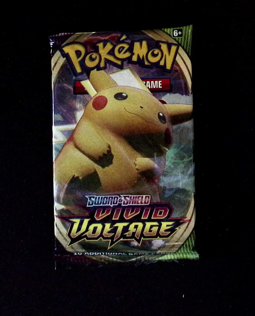 Pokemon Sword and Shield Vivid Voltage 10 Card Booster Pack Charizard Pikachu Holo Rare Cards: Pokemon Trading Card Game Cards, Charizard, Pikachu, Mewto, EX, Referse Holo, Holo Rare Cards, Secret Rare Cards, Full Art Cards, Evee, 3 Stars Ultra Rare Cards, Double Rare, Illustration Rare, Specia