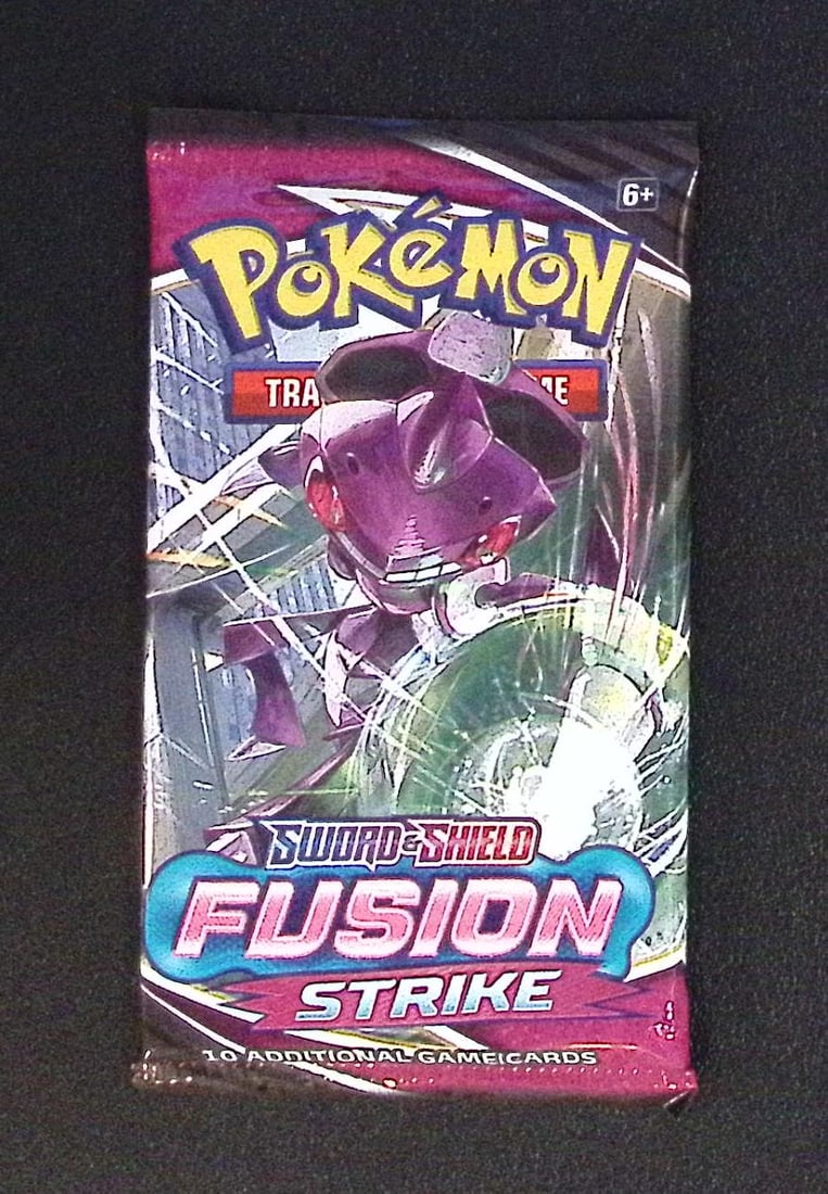 Pokemon Sword & Shield Fusion Stirke 10 Card Booster Pack: Pokemon Trading Card Game Cards, Charizard, Pikachu, Mewtwo, Reverse Holo, Holo Rare, Secret Rare Cards, Full Art Cards, Eevee, Ultra Rare Card, Illustration Rare, Special Illustration Rare SIR