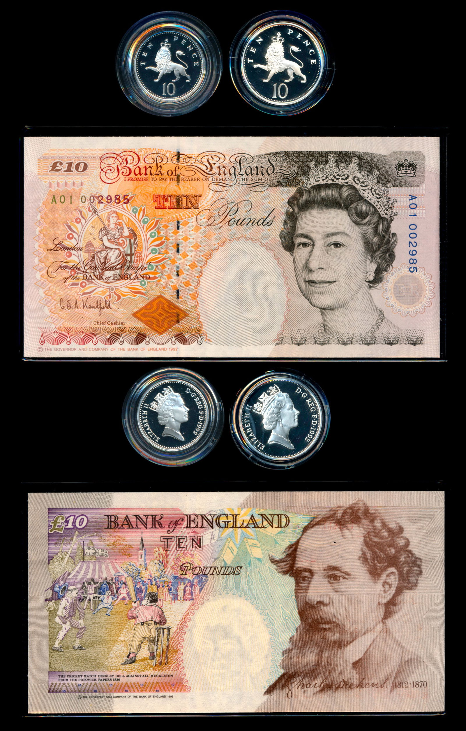Great Britain QEII 1992 10Pounds 2x10p proof: Great Britain Queen Elizabeth II, 10 Pounds, (P.383), 1992, in plastic case; together with two 10 pence, 1992, silver proofs, in capsule; in original presentation box by Bank of England (some damage),