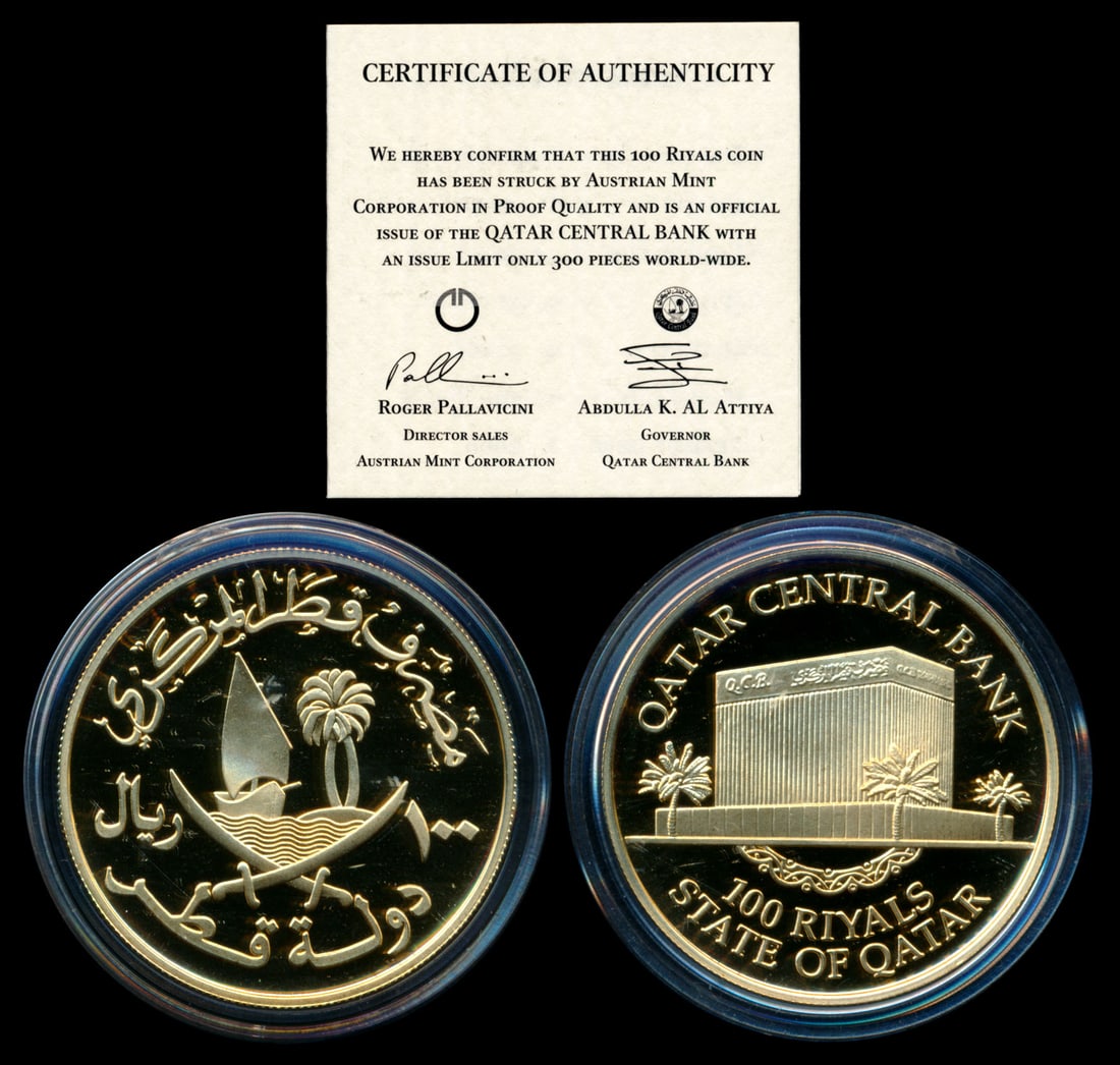 Qatar 100 Riyals 2006 gold proof: Qatar Hamad bin Khalifa, 100 Riyals, (KM.18), 2006, gold, proof, commemorative, Qatar Central Bank. With original presentation box (some damage) and certificate of authenticity. Mintage: 300. Viewing 