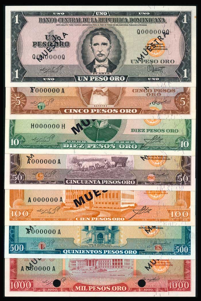 7 Dominican Republic 1-1000 Pesos Oro: Dominican Republic Banco Central De La Republica Dominicana, 1 Peso Oro, 5, 10, 50, 100, 500, 1000 Pesos Oro, ND (1964-74), specimens, (P.99s to 101s, 103s to 106s), various prefixes, all serial no. 0