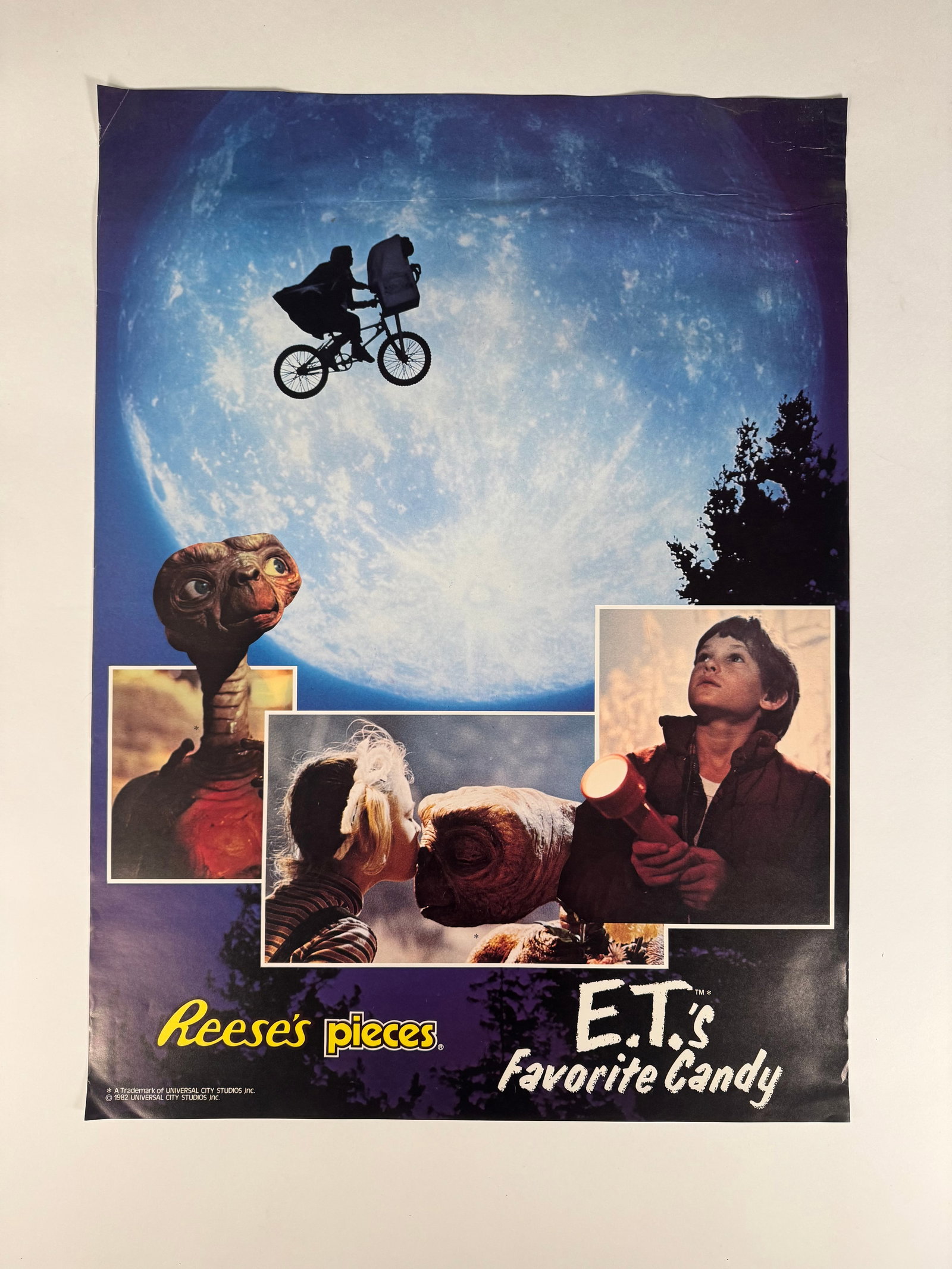 E.T. the Extra-Terrestrial Reese's Pieces 1982 Original Unfolded Vintage Promotional Poster 23x35 (1 of 7)