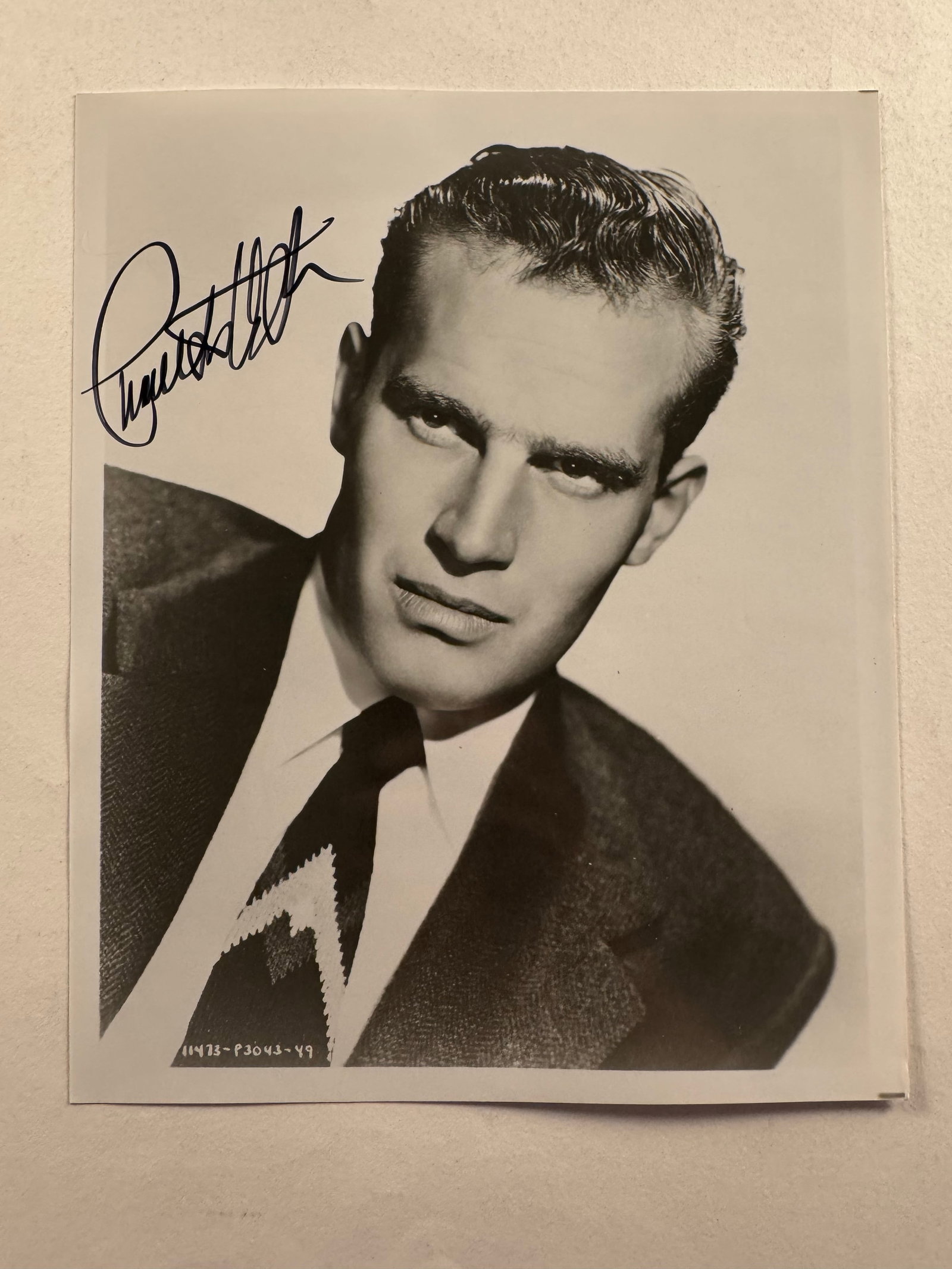 Charlton Heston Autograph 8x10 Photo (1 of 3)