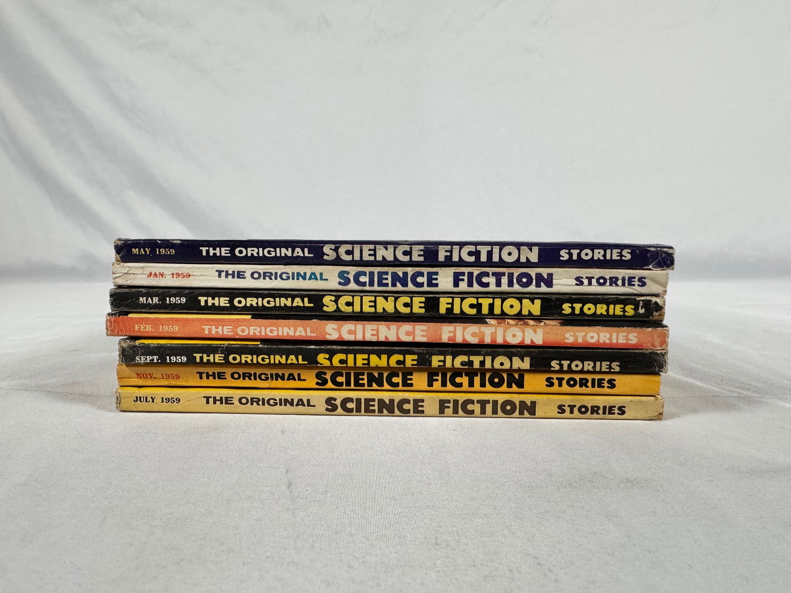 Lot of Science Fiction Pulp Digest Magazine Readers 1950s 1960s 1970s (1 of 3)