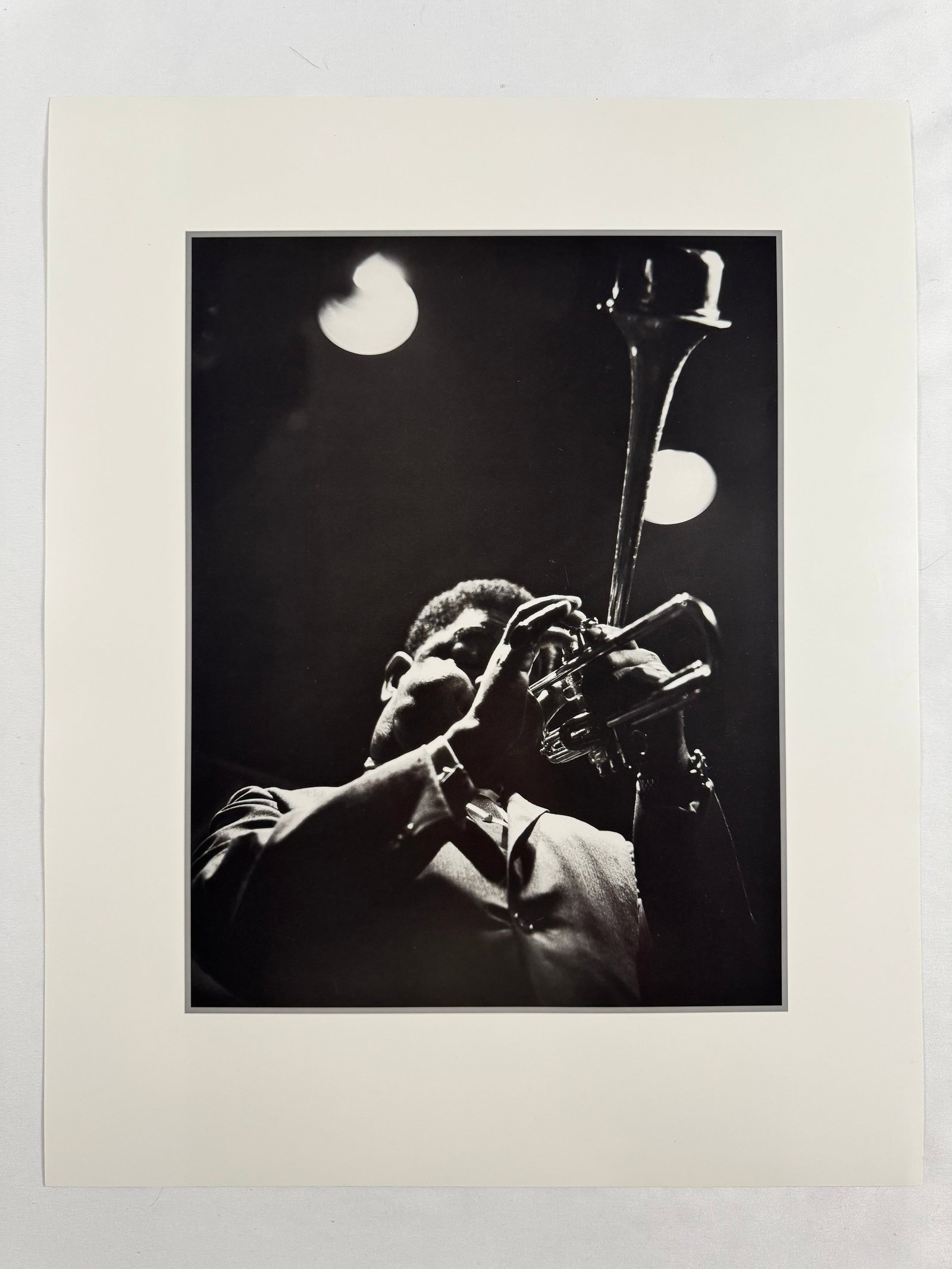 Dizzy Gillespie by Lee Tanner 16x20 Original Vintage Jazz Large Photo: Born in New York City in 1931 LEE TANNER entered a family ripe with artistic creativity. While in Boston he produced a weekly live television program, “Mixed Bag” at the PBS station WGBH prese