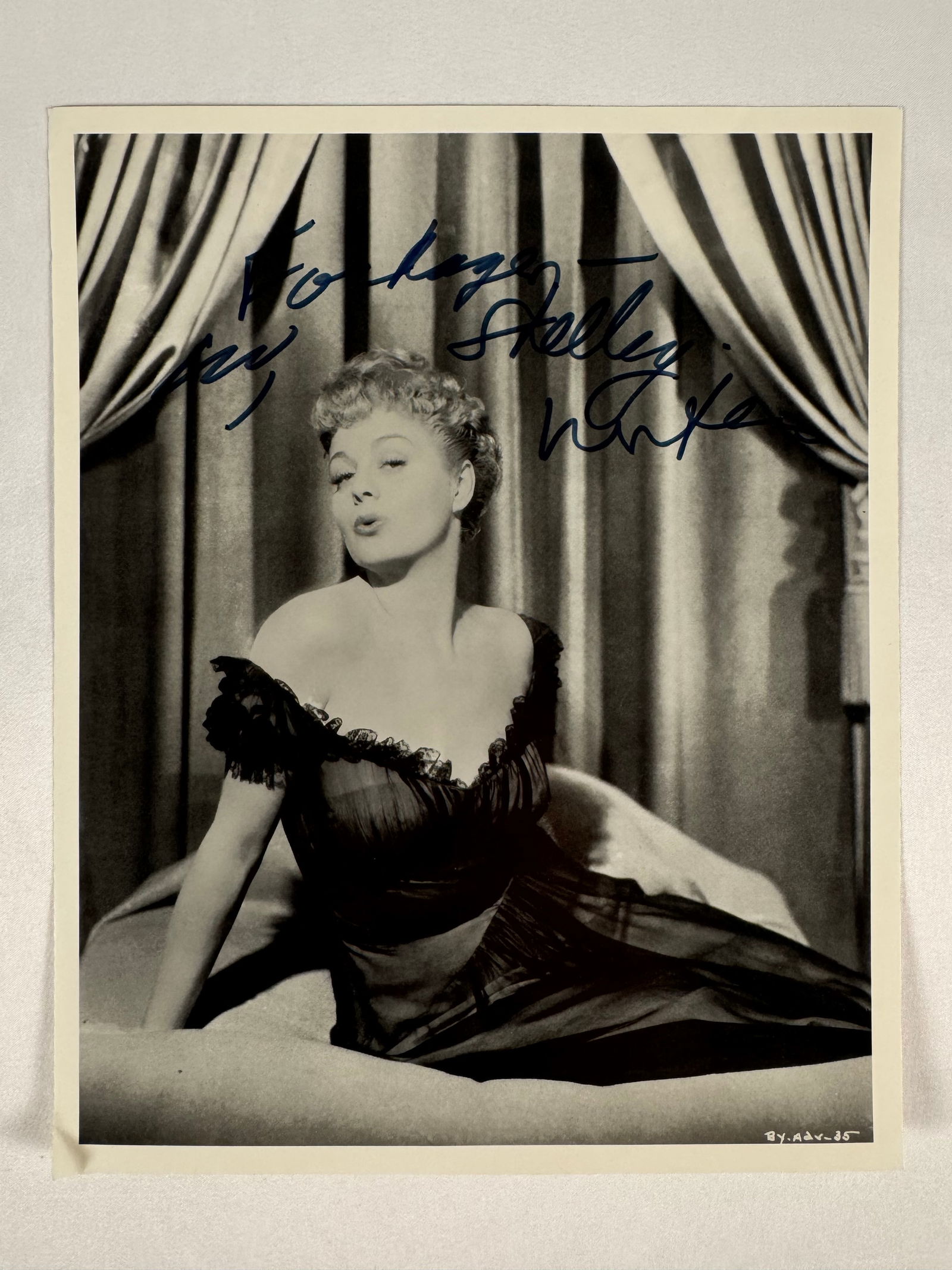 Shelly Winters Autograph Signed 8x10" Golden Age of Hollywood Photo (1 of 4)