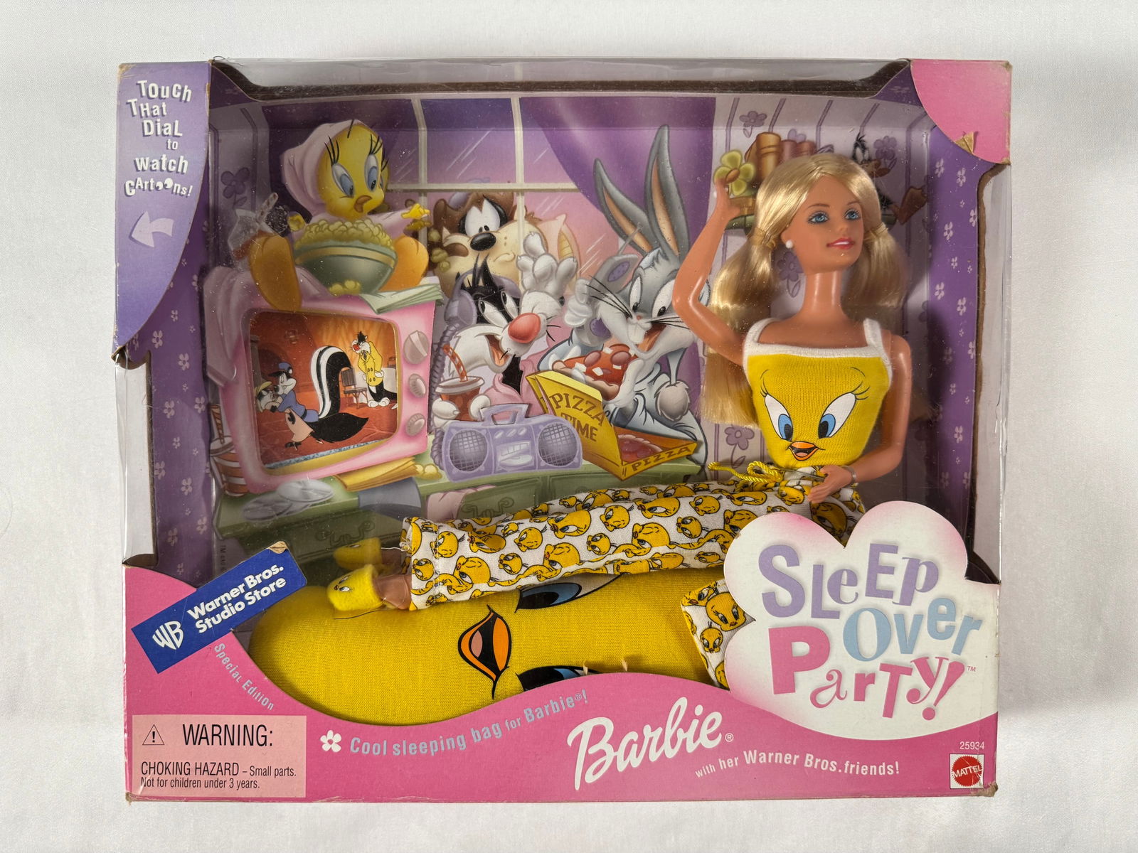 Barbie Sleep-over Party Doll Warner Bros Studio Store Special Edition 1999 (1 of 11)