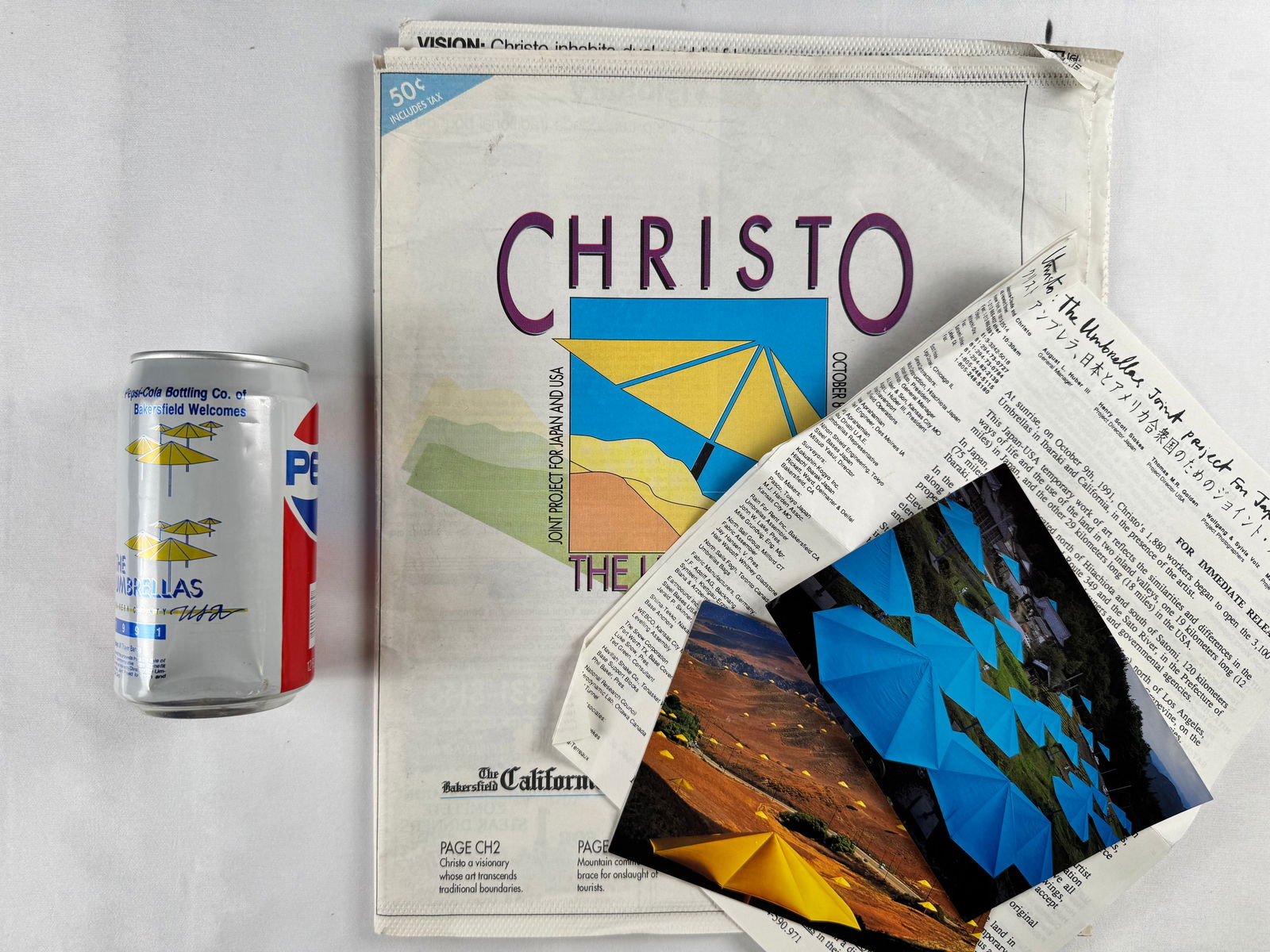 Christo The Umbrellas Ephemera Lot Incl Bakersfield Newspaper, Photos, Pepsi Can (1 of 6)
