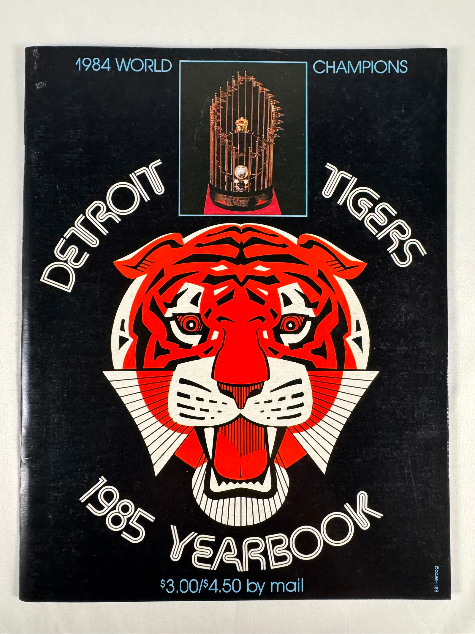 Detroit Tigers 1985 – Official Yearbook Publication: Vintage Baseball Publication – Authentic Old-School Baseball Memorabilia
