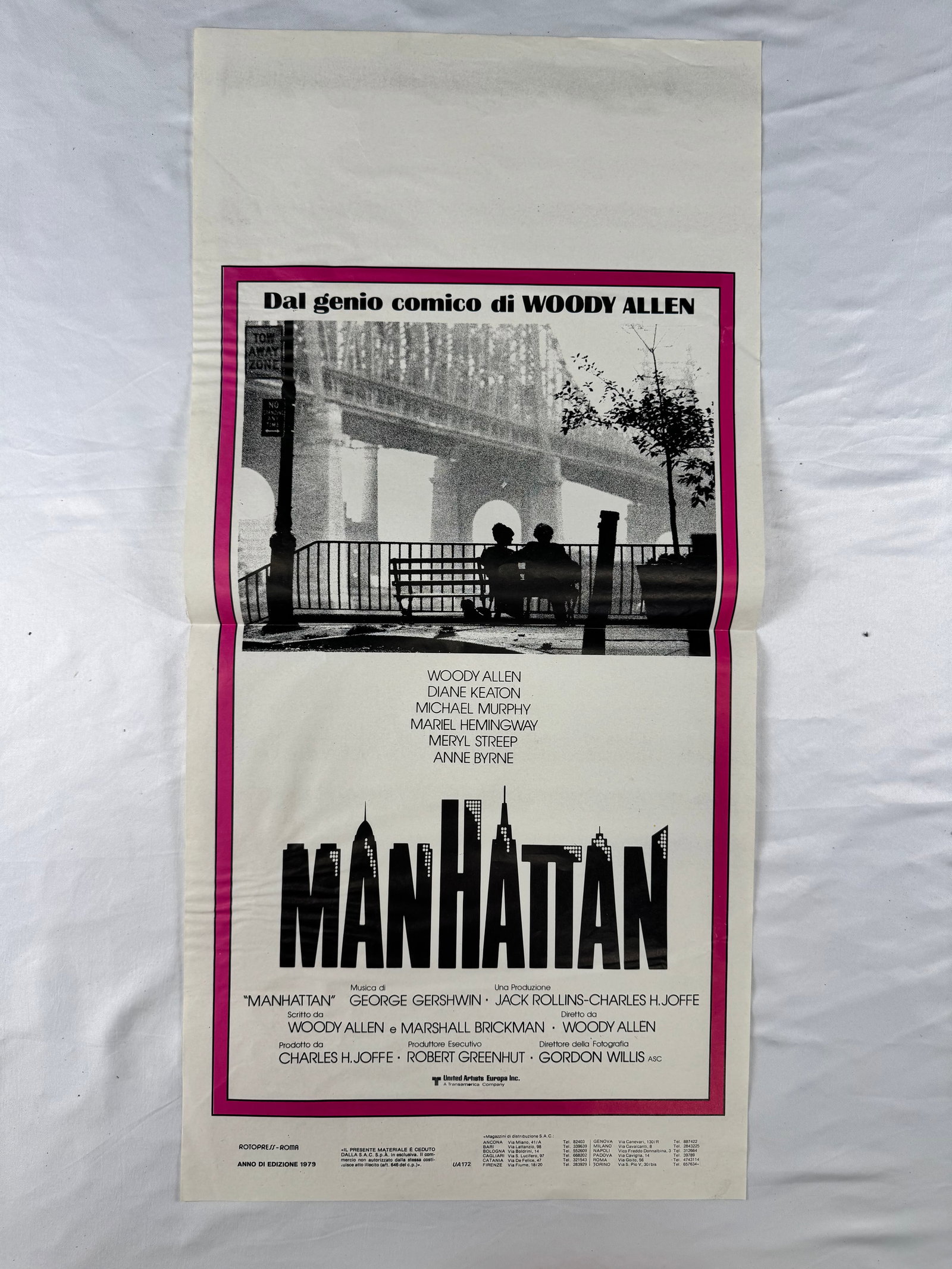 Manhattan (1979) Original Italian Locandina Movie Poster 13"x27.5": Original Italian locandina movie poster for Manhattan, released in 1979 and directed by Woody Allen. The film stars Woody Allen, Diane Keaton, and Mariel Hemingway; offset lithograph poster, folded as