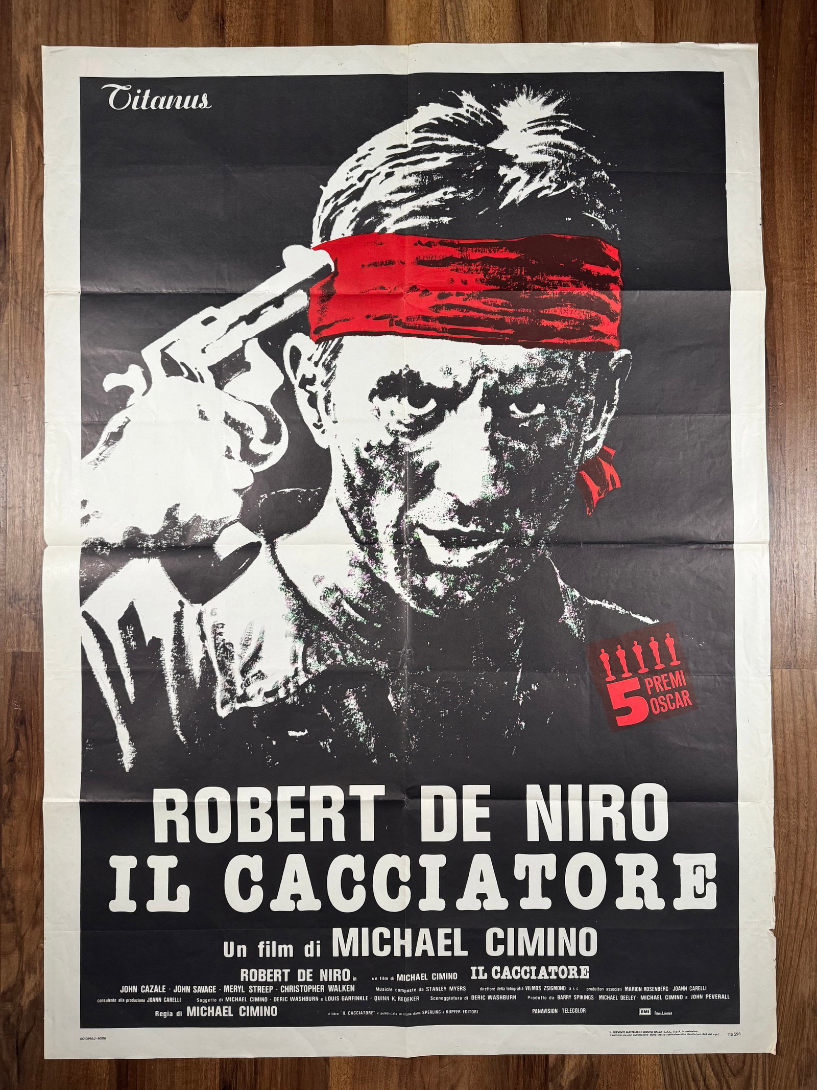 The Deer Hunter 1978 Italian 2 Fogli Movie Poster De Niro Walken 39x55": The Deer Hunter (1978) directed by Michael Cimino, starring Robert De Niro, Christopher Walken and Meryl Streep. Original folded Italian 2 fogli poster for the Vietnam War drama.