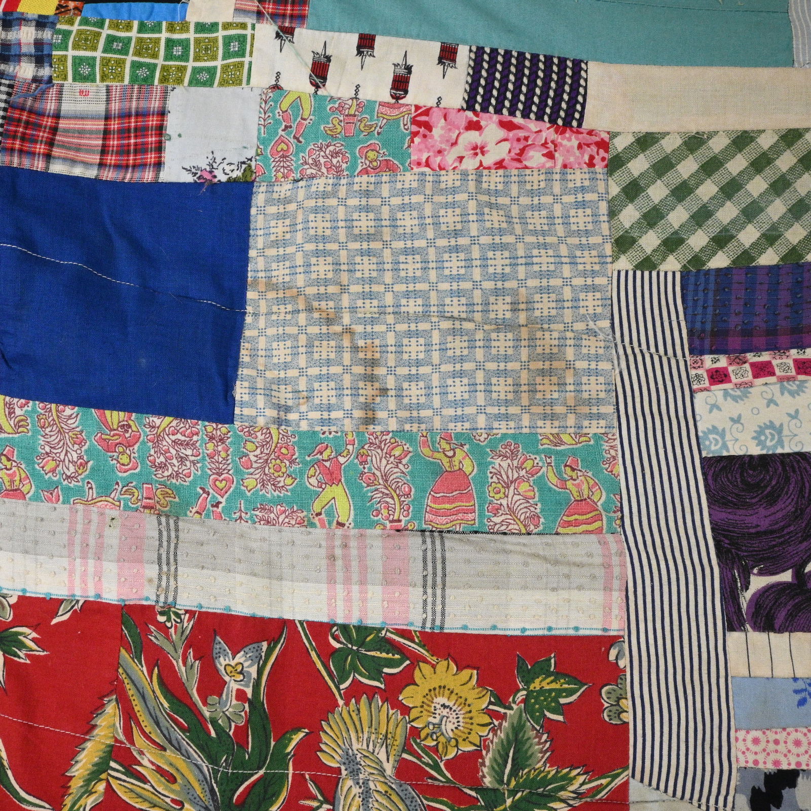 Double-sided Patchwork Folk Quilt - 7