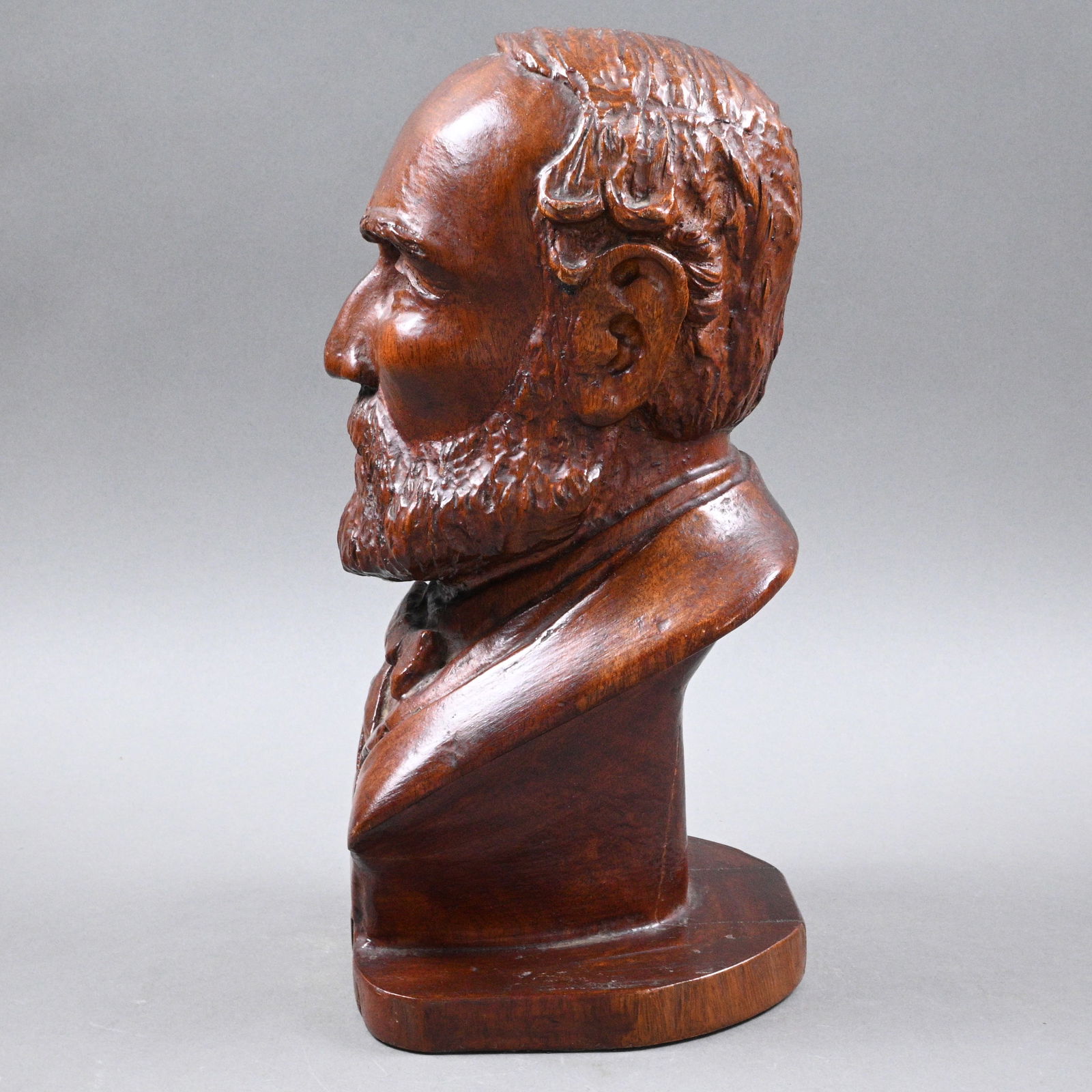 Robert E. Lee Wooden Bust - 2