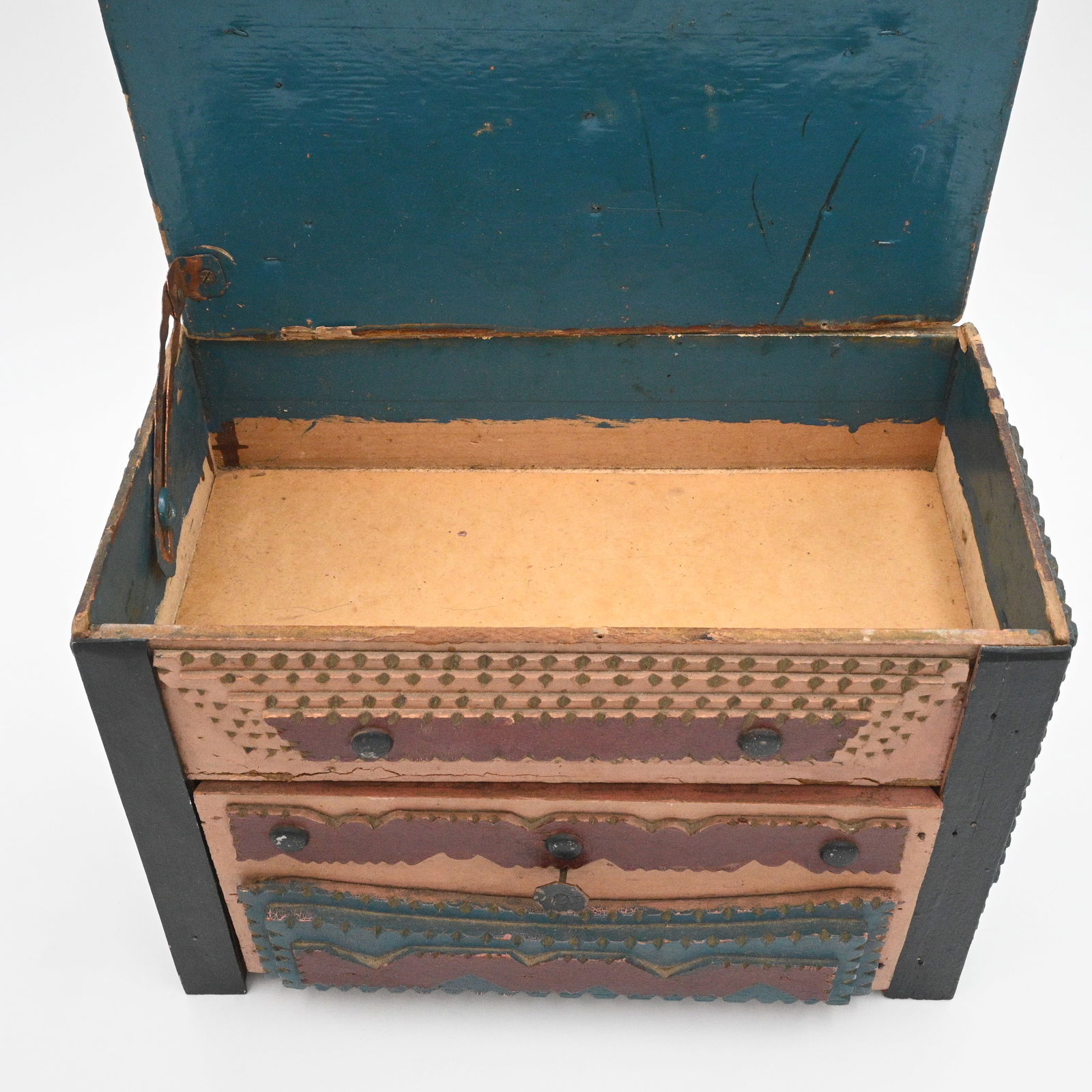 Tramp Art Painted Box - 5