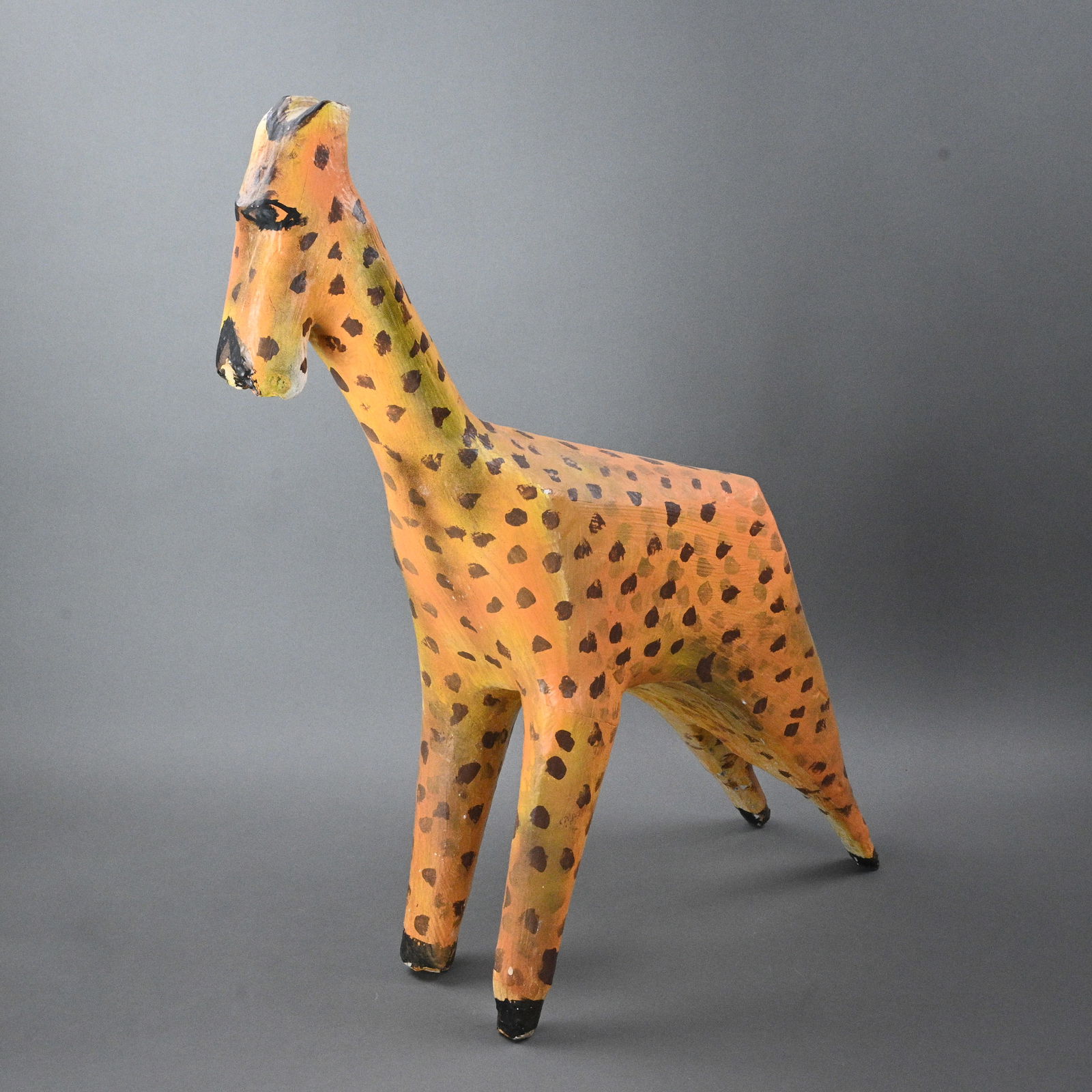 Hubert Walters. Giraffe - 2