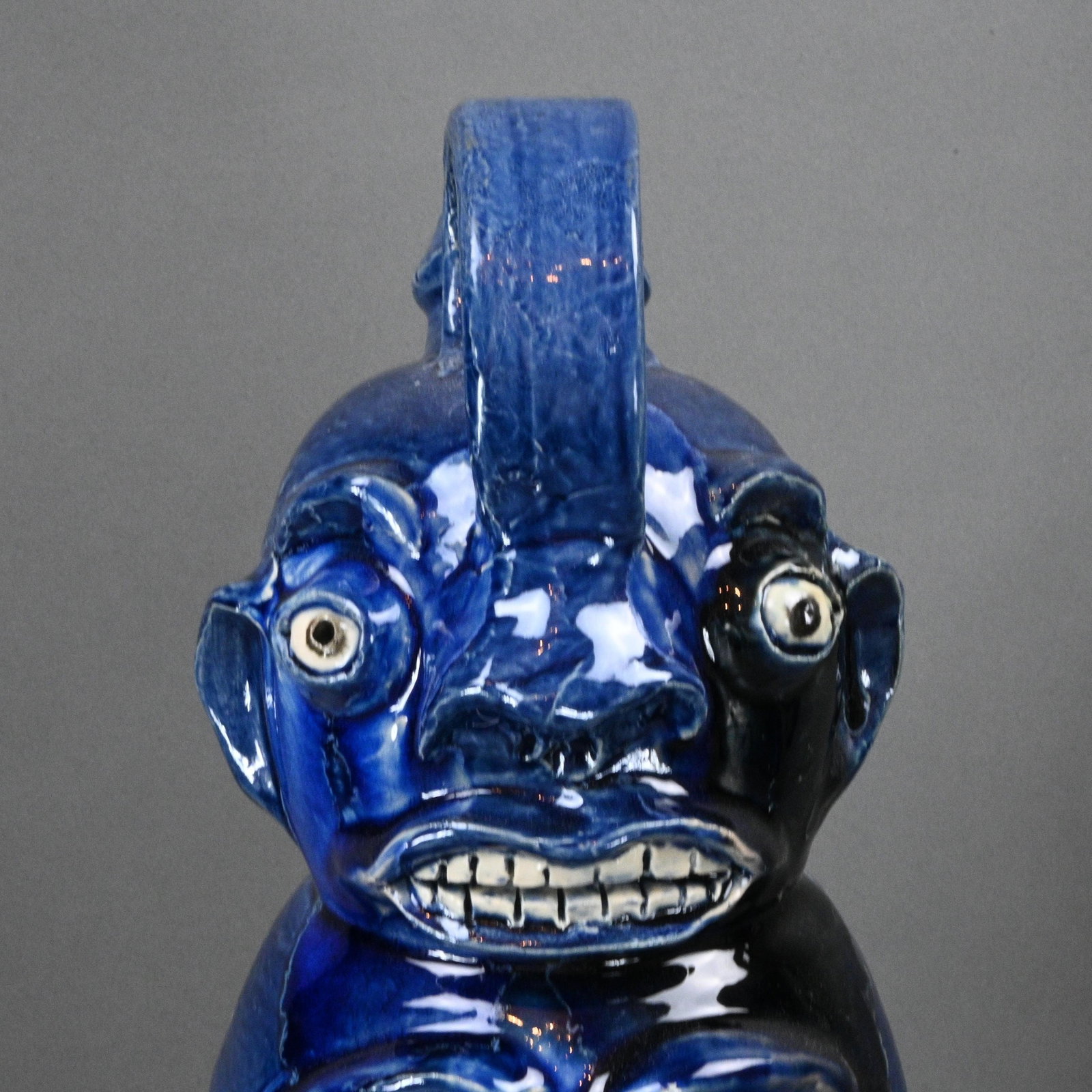 Randy Tobias. Three Stack Blue Face Jugs - 7