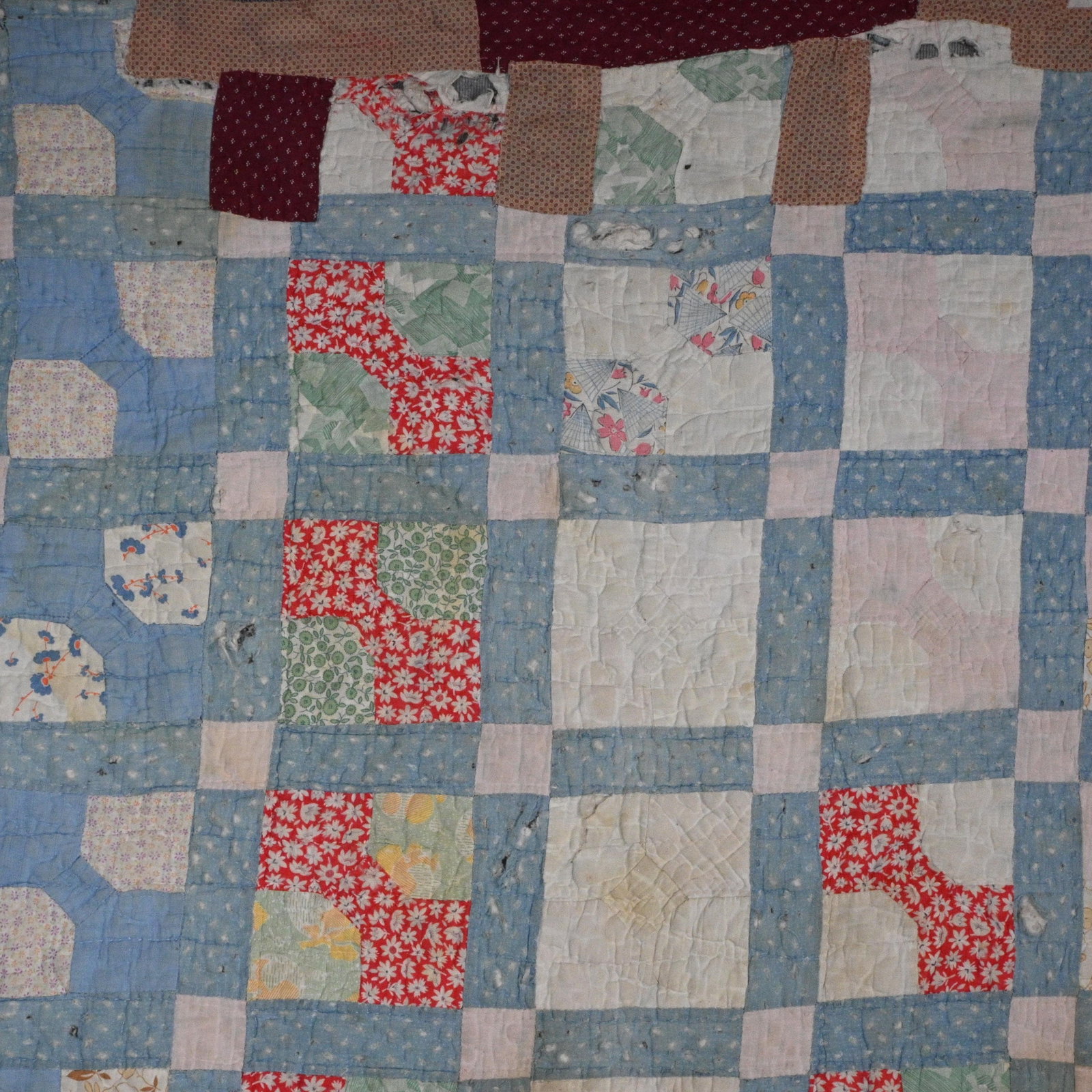 Vintage Hand-Pieced Patchwork Quilt - 3