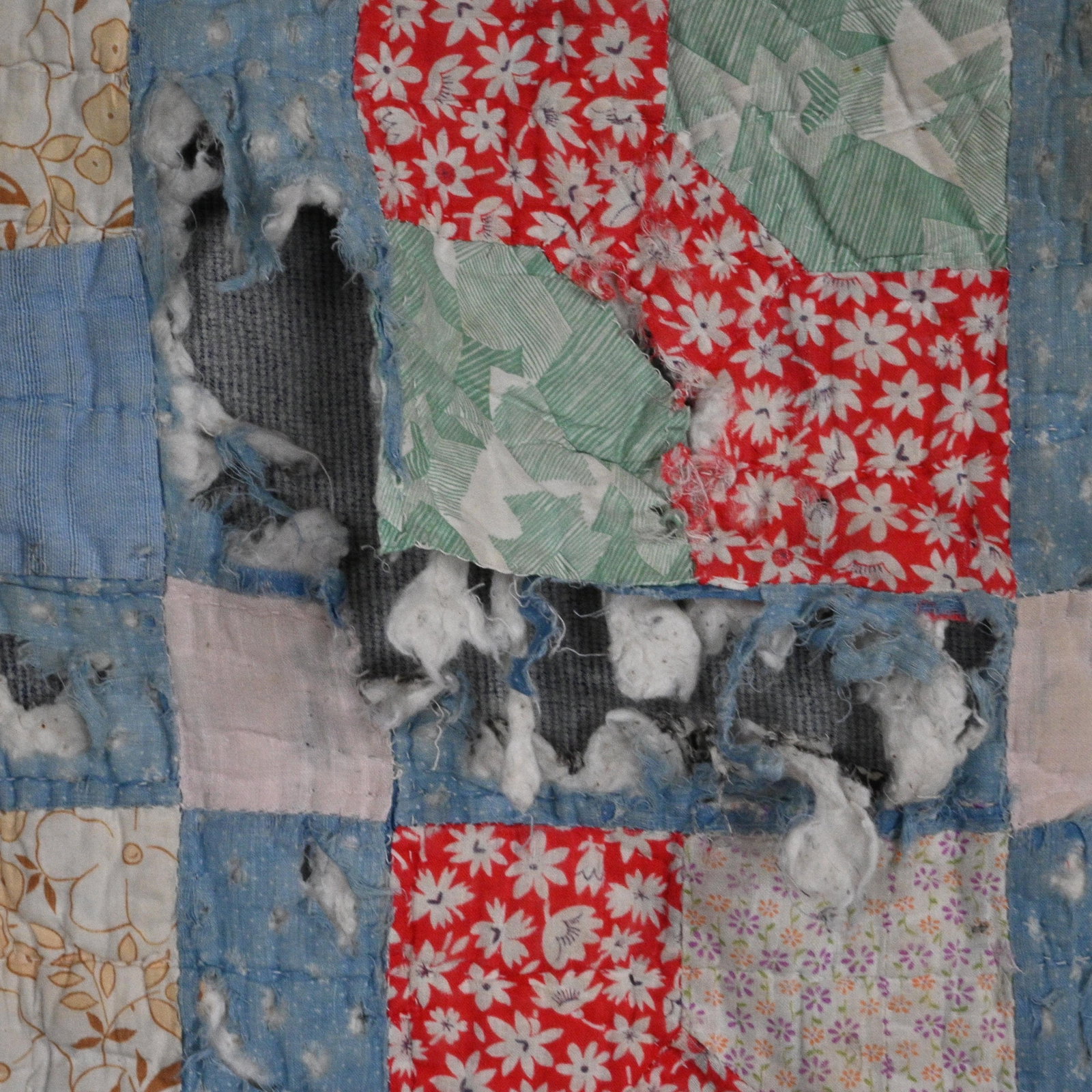 Vintage Hand-Pieced Patchwork Quilt - 5