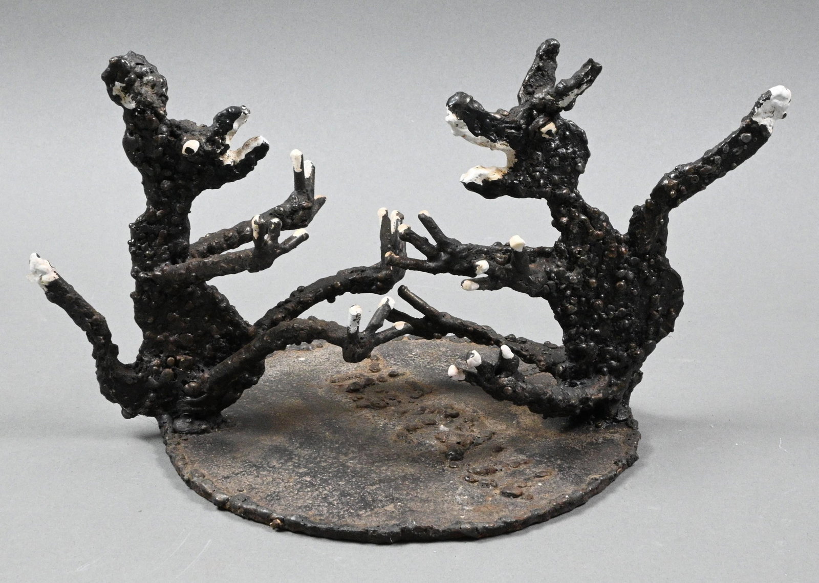 Willie Tarver. Welded Metal Sculpture - Two Playful Dogs (1 of 8)
