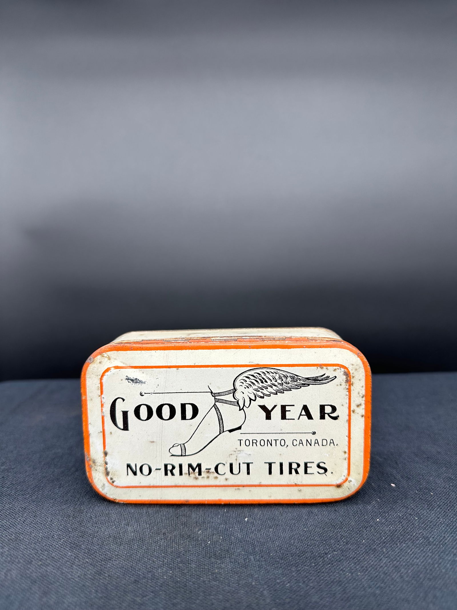 GOODYEAR METAL TIRE REPAIR PATCH KIT CAN (1 of 7)