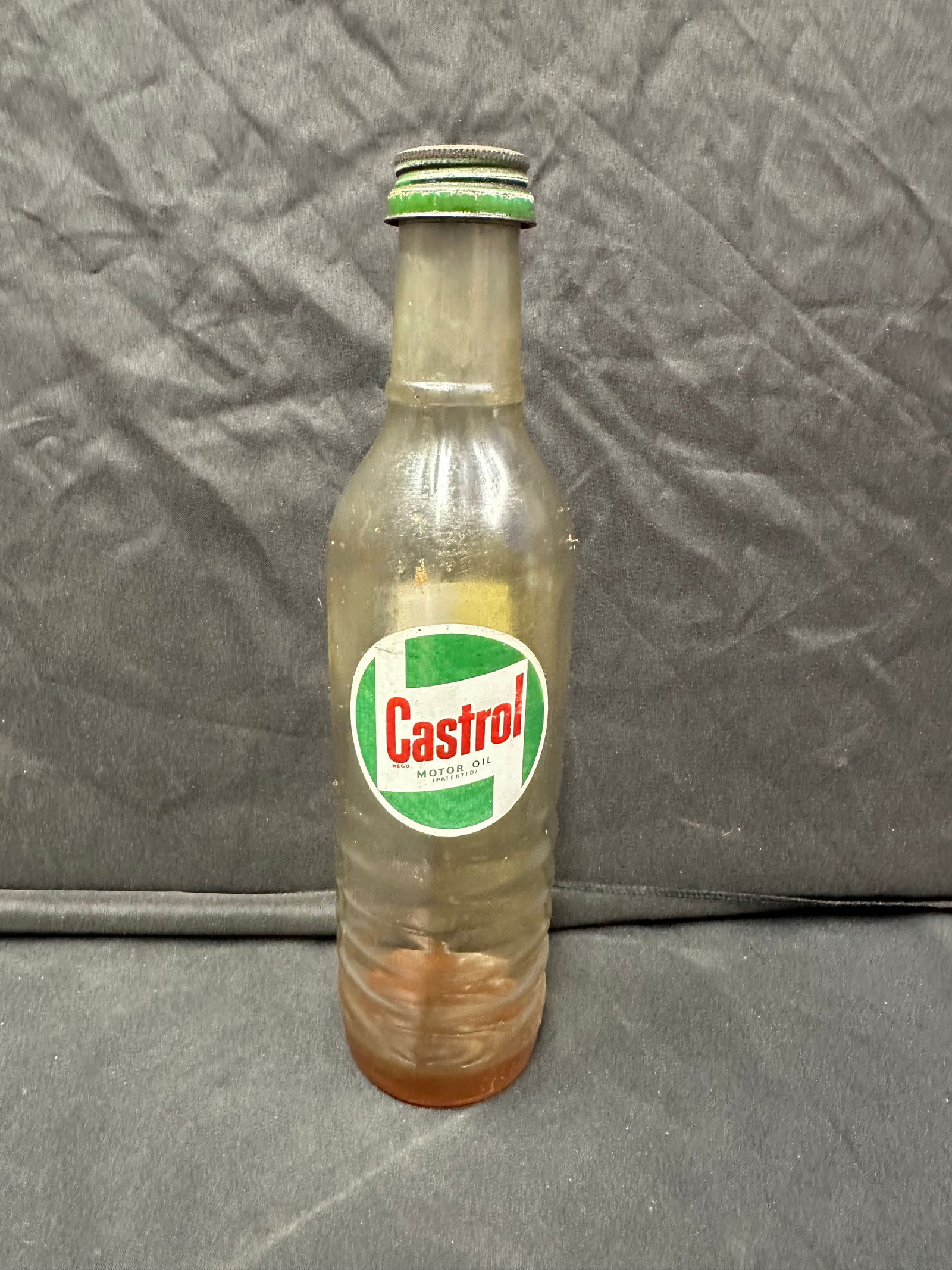 CASTROL MOTOR OIL 1 QUART GLASS OIL BOTTLE (1 of 6)