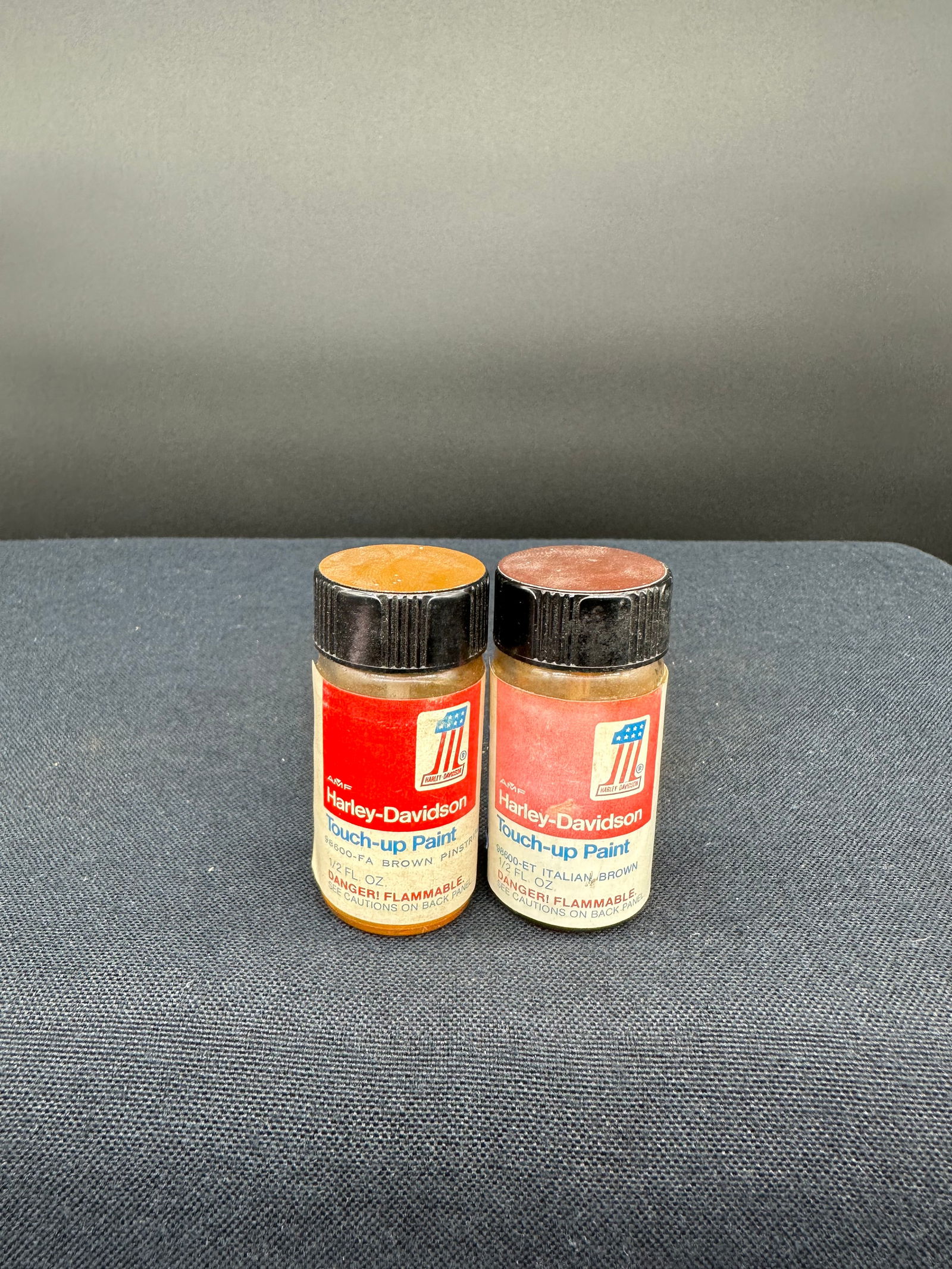 LOT OF 2 HARLEY DAVIDSON GLASS TOUCH UP PAINT BOTTLES: Please see photos for condition