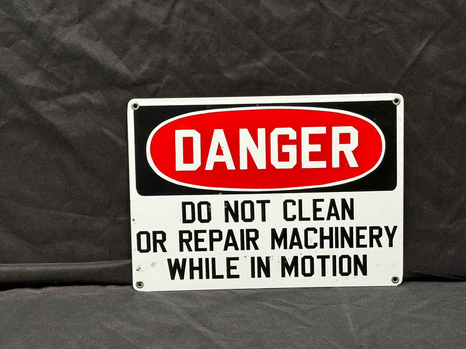 DANGER PORCELAIN MACHINERY SIGN (1 of 2)
