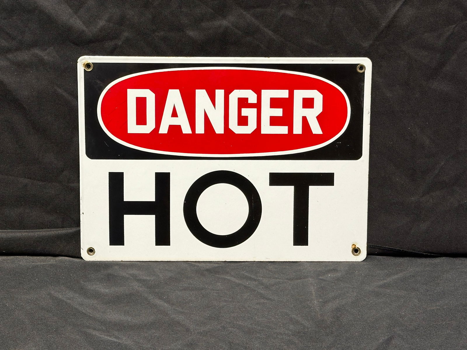 DANGER HOT PORCELAIN INDUSTRIAL SIGN (1 of 2)