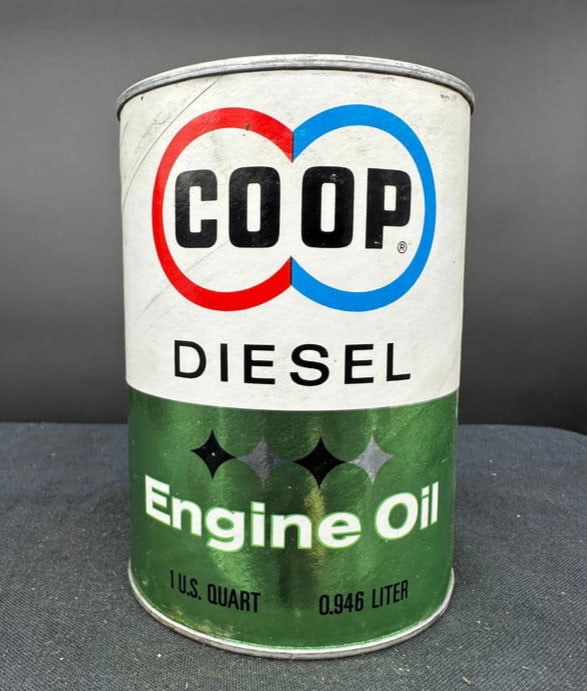 CO-OP DIESEL OIL 1 QUART OIL CAN: Please see photos for condition, every can in this auction has some degree of wear.