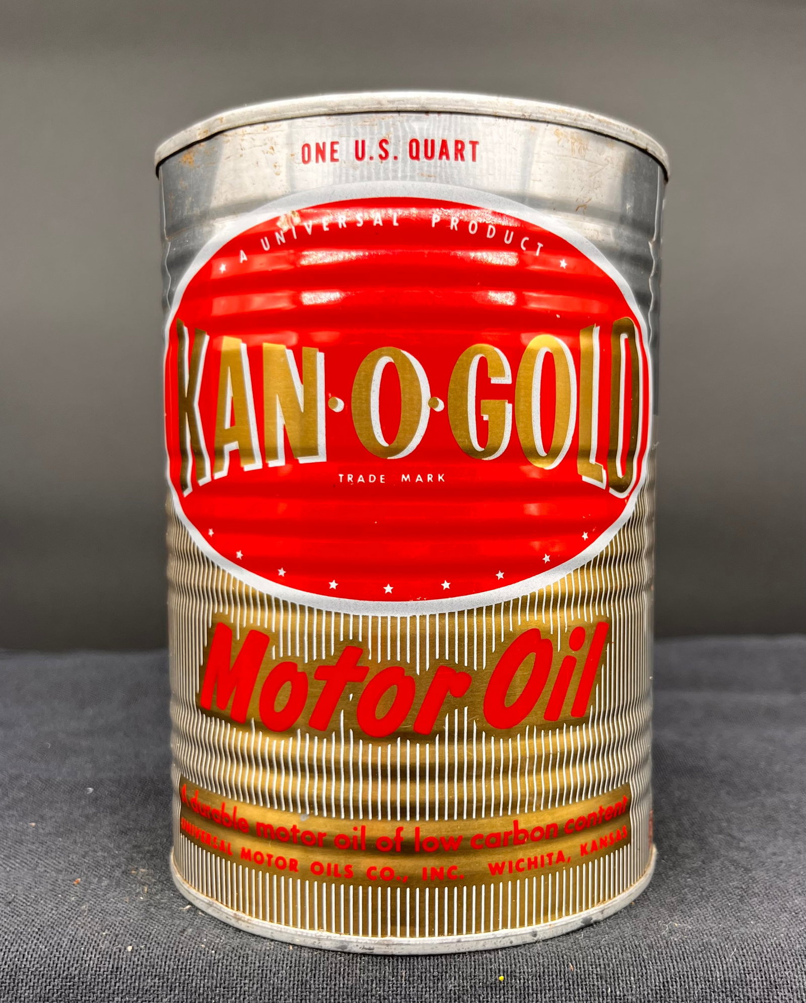 KAN O GOLD MOTOR OIL 1 QUART OIL CAN: Please see photos for condition, each can in this auction has varying degrees of wear.