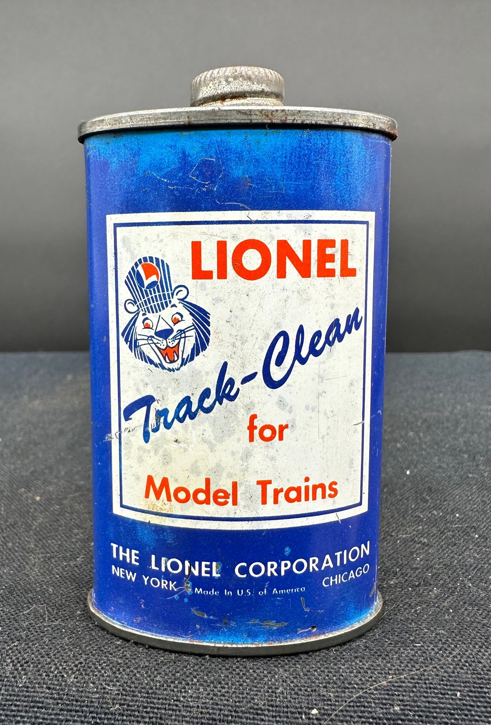 LIONEL TRACK CLEAN HANDY OILER: Please see photos for condition