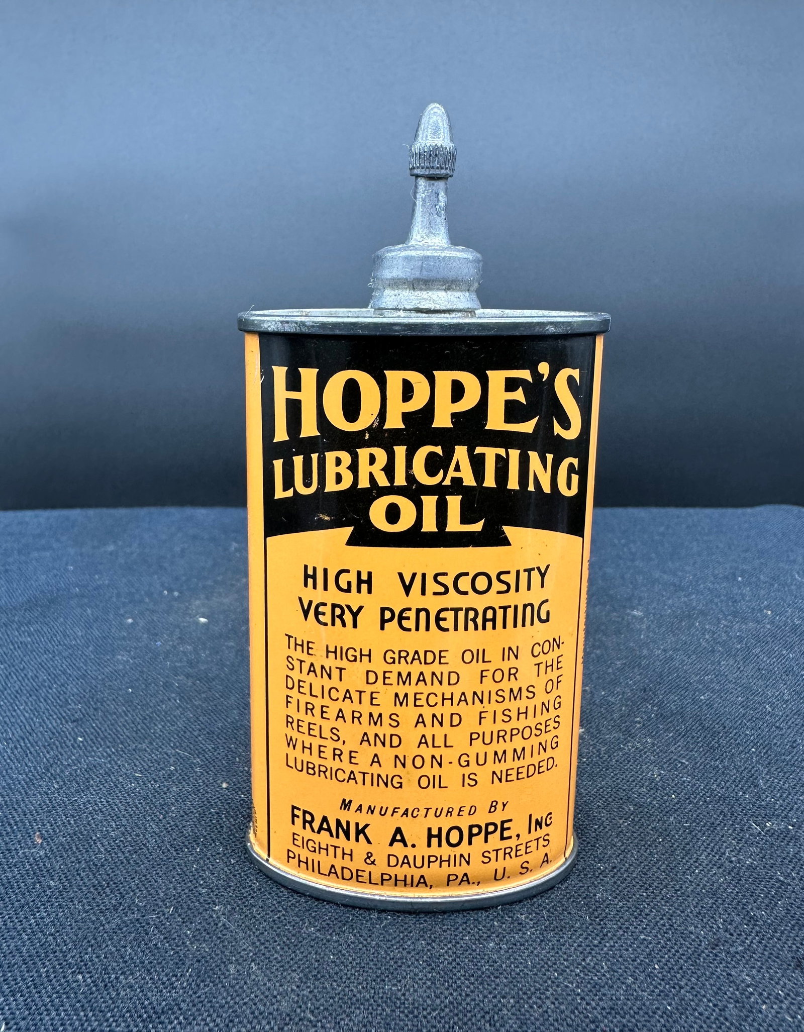 HOPPES LUBRICATING OIL LEAD TOP HANDY OILER: Please see photos for condition