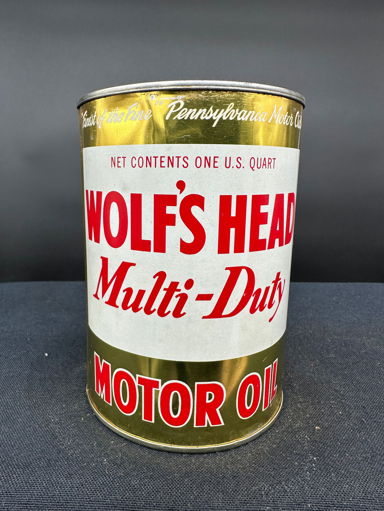 WOLFS HEAD MULTI DUTY MOTOR OIL 1 QUART OIL CAN (1 of 6)