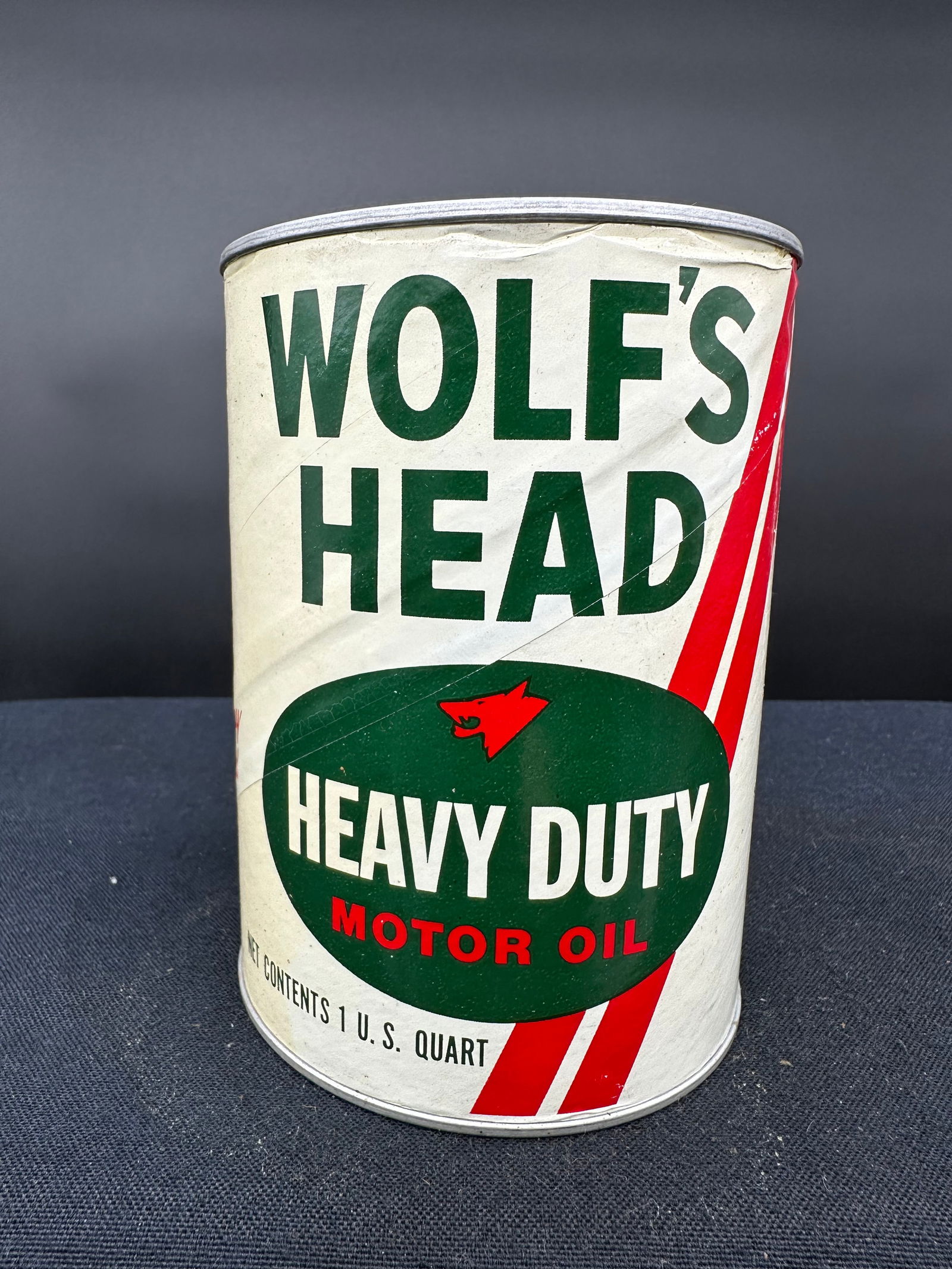 WOLFS HEAD HEAVY DUTY MOTOR OIL 1 QUART OIL CAN (1 of 6)