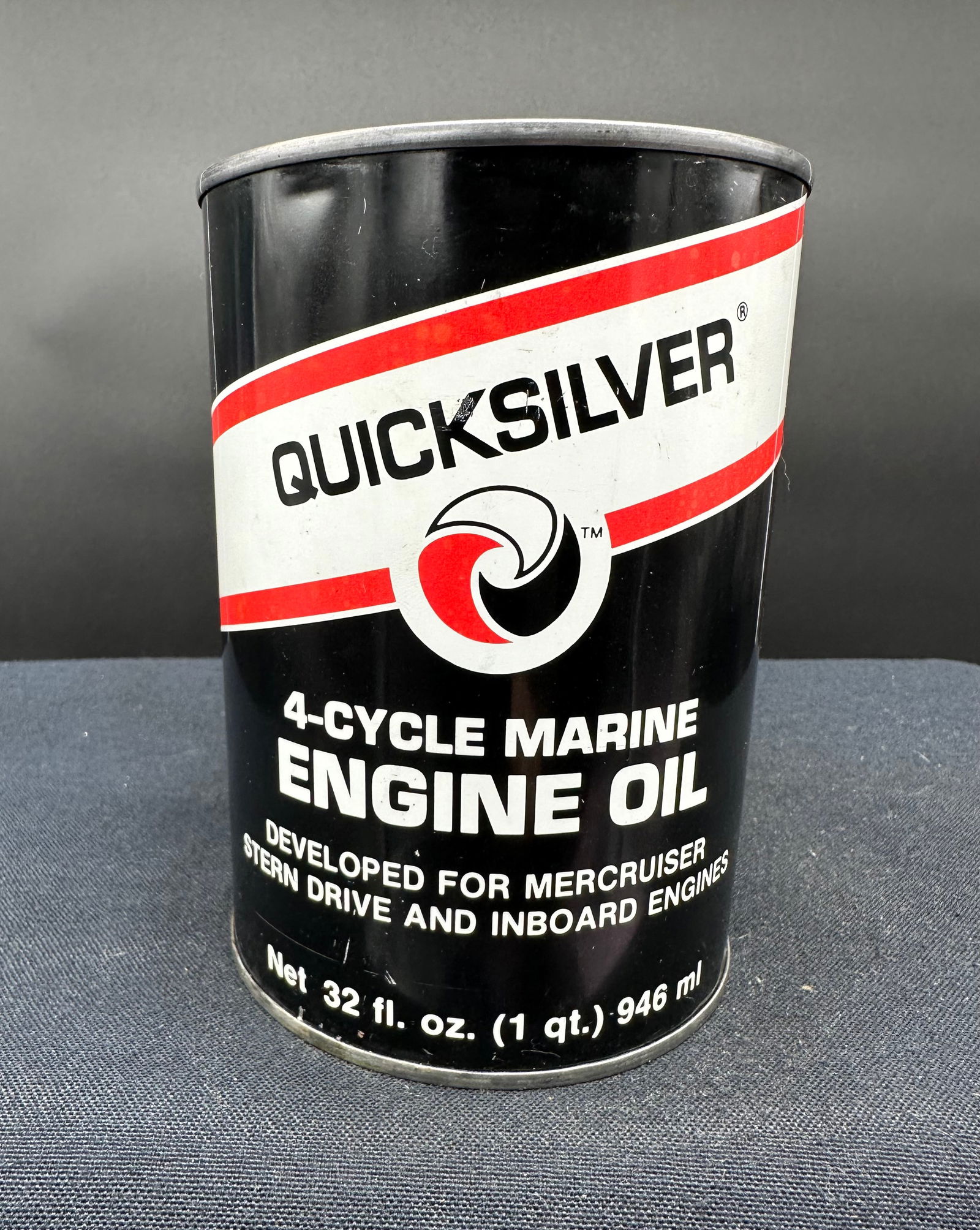 QUICKSILVER OUTBOARD 1 QUART OIL CAN (1 of 6)