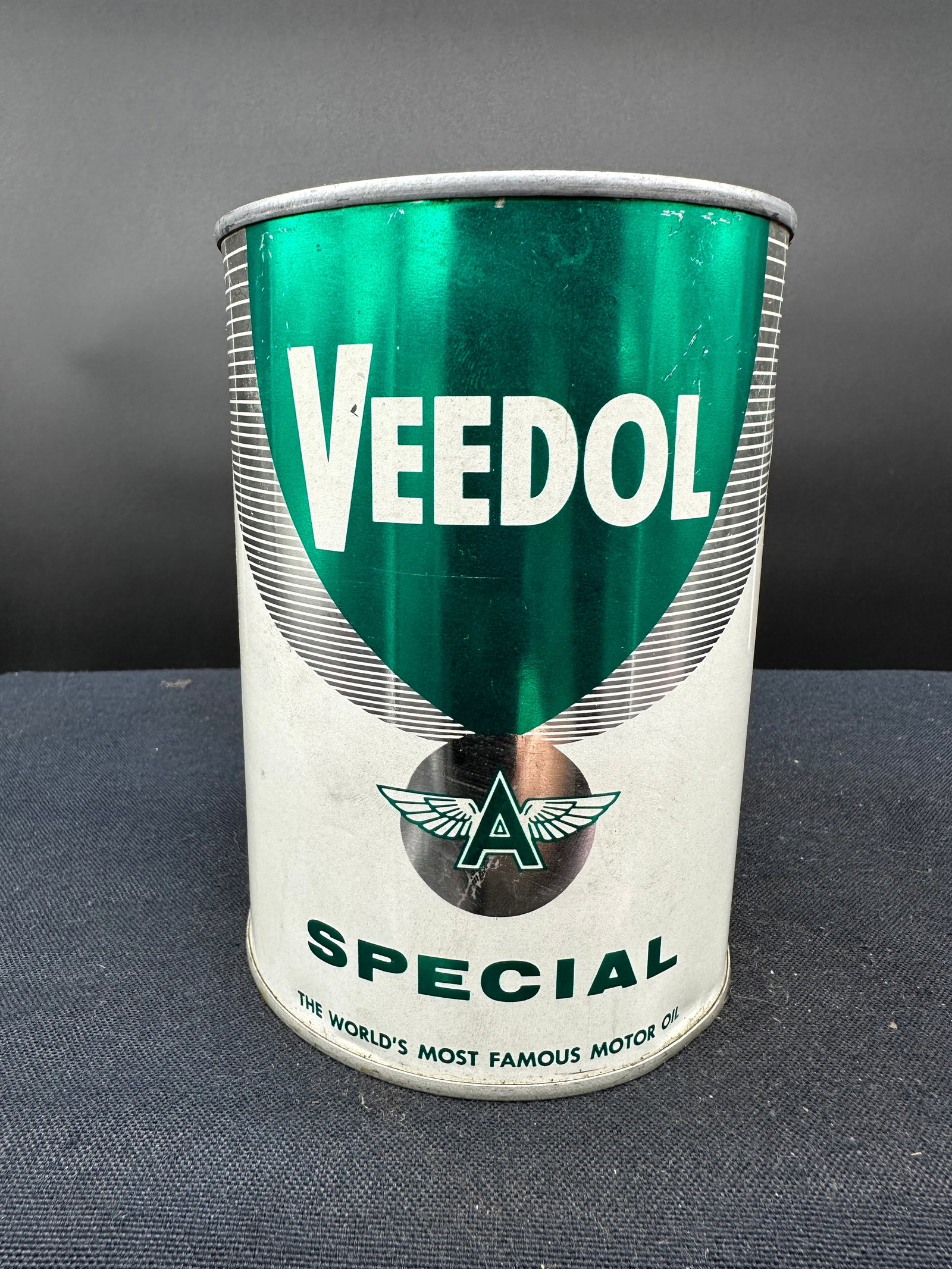 VEEDOL SPECIAL 1 QUART MOTOR OIL CAN (1 of 6)