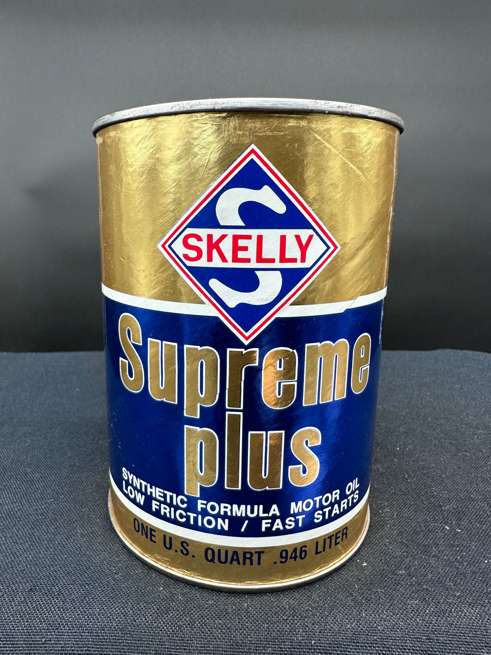 SKELLY SUPREME 1 QUART OIL CAN (1 of 6)
