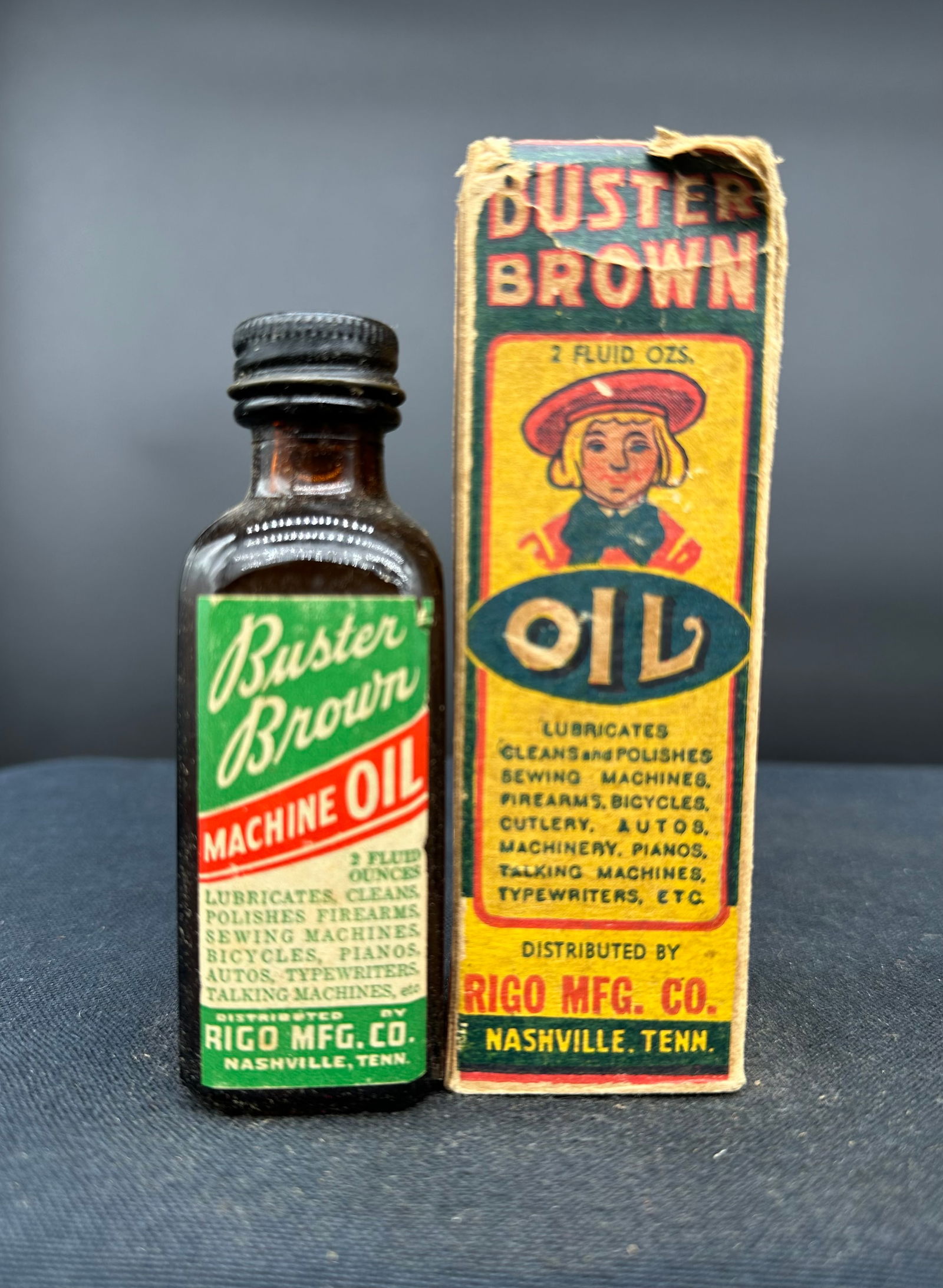 BUSTER BROWN MACHINE OIL BOTTLE (1 of 4)