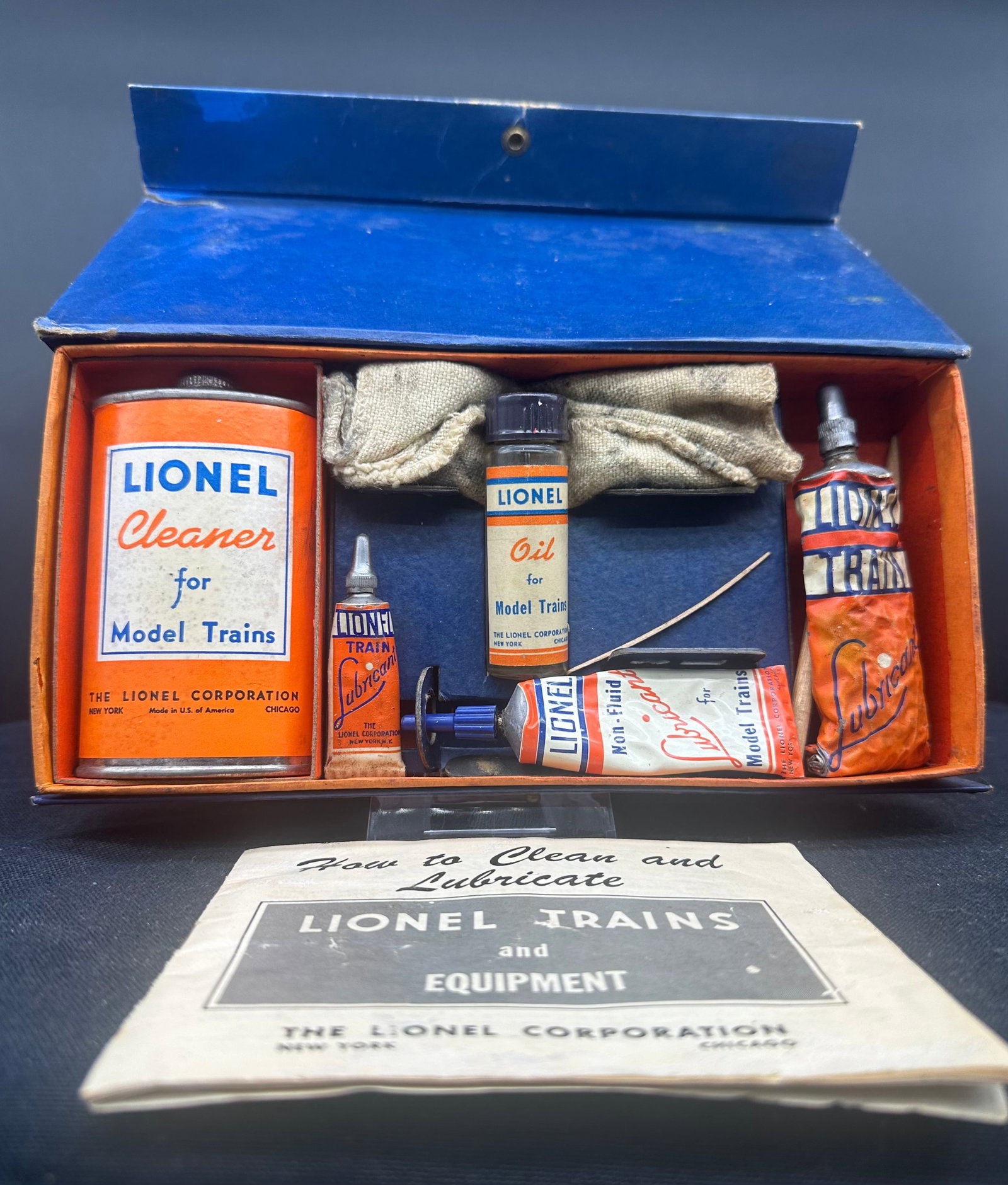 LIONEL TRAIN LUBRICATION KIT (1 of 8)