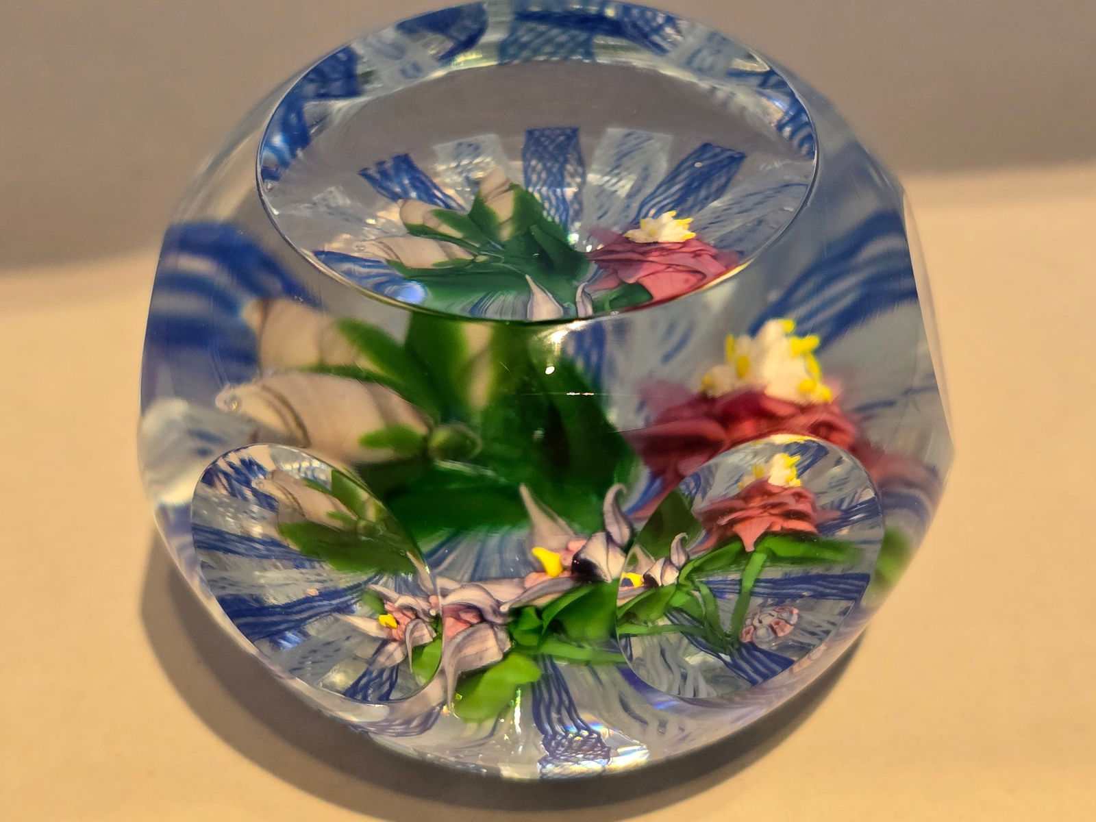 Allan Scott - Crown Bouquet 1:1 (1 of 2)