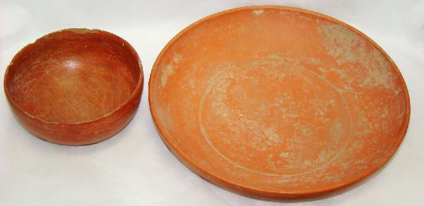 Roman N. Africa, a lof 2 nice red ware pieces : Roman N. Africa, a lof 2 nice red ware pieces that include a bowl, D: 5.25", H: 2.5" high. Possible Pre-Dynastic Egyptian. Nice with a few antique rim chips. Also a large Carthaginian plate that measu