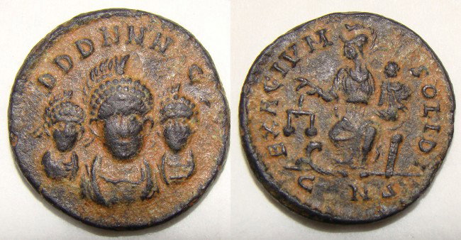 Byzantine, 5th cent. RARE solidus exagium weight : Byzantine, 5th century, solidus exagium weight. Constantinople mint. 4.22 grams. DDD NNN C, 3 facing diademed busts of Honorius, Arcadius and Theodosius II, all facing front./ EXAGINM SOLIDI C*NS, Mon