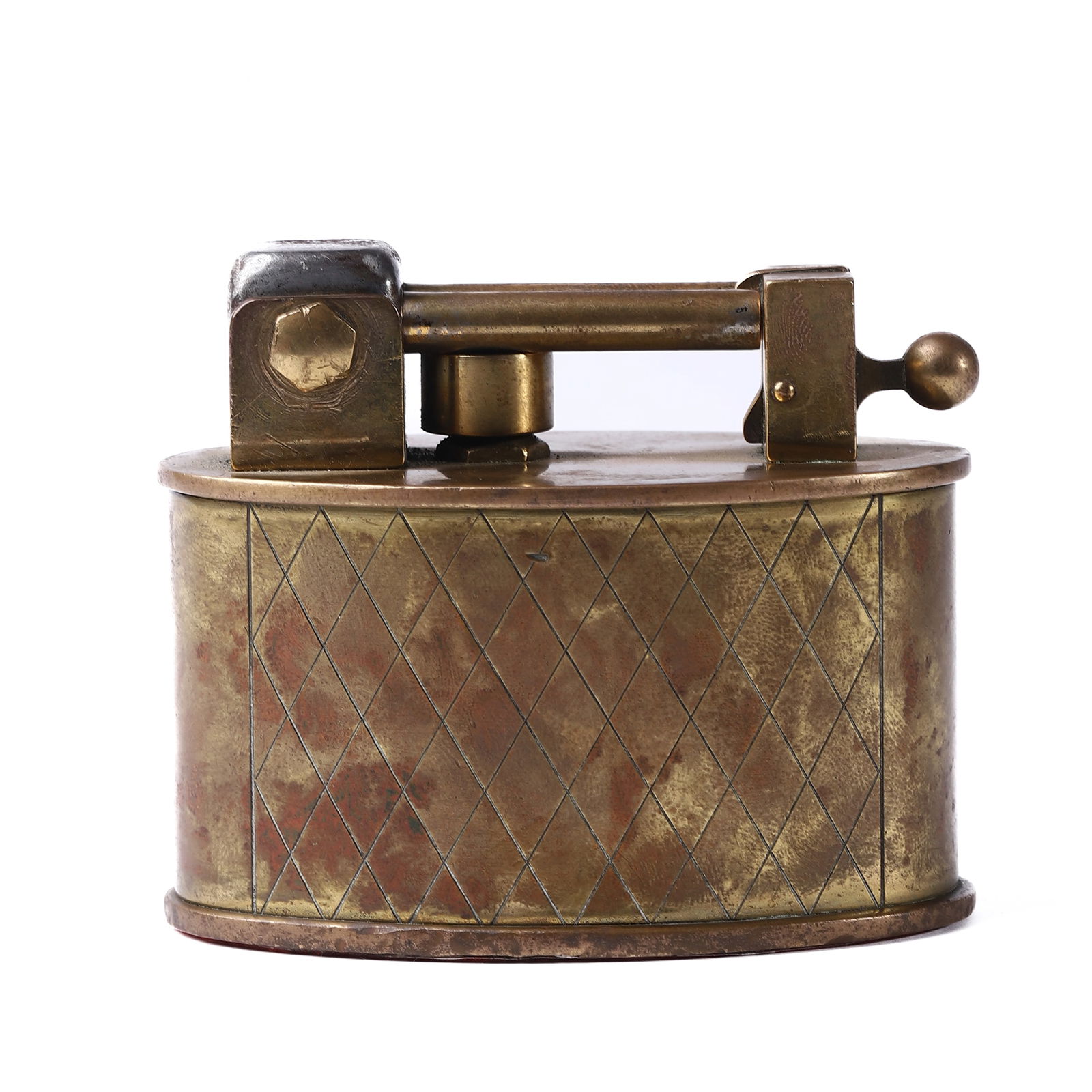 BRASS OVAL TABLE LIGHTER WITH DIAMOND-PATTERNED BODY (1 of 7)