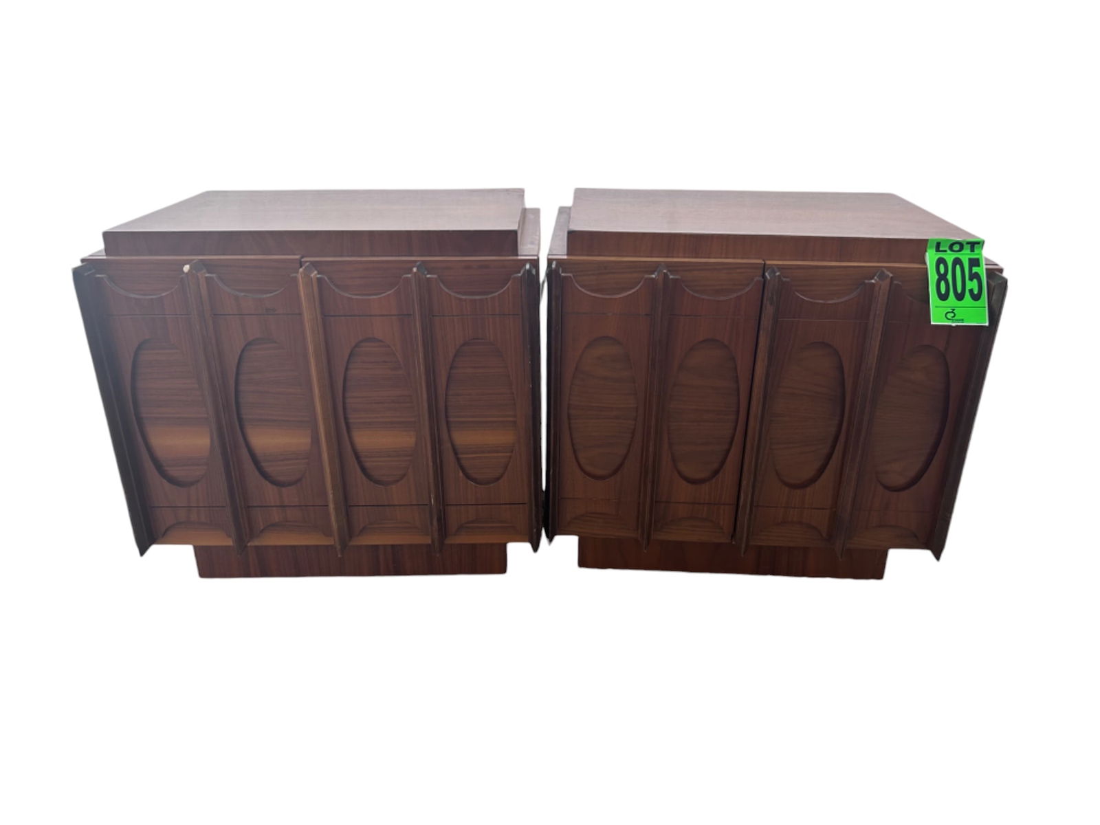 Set fo (2) Mid- century nightstands (1 of 1)