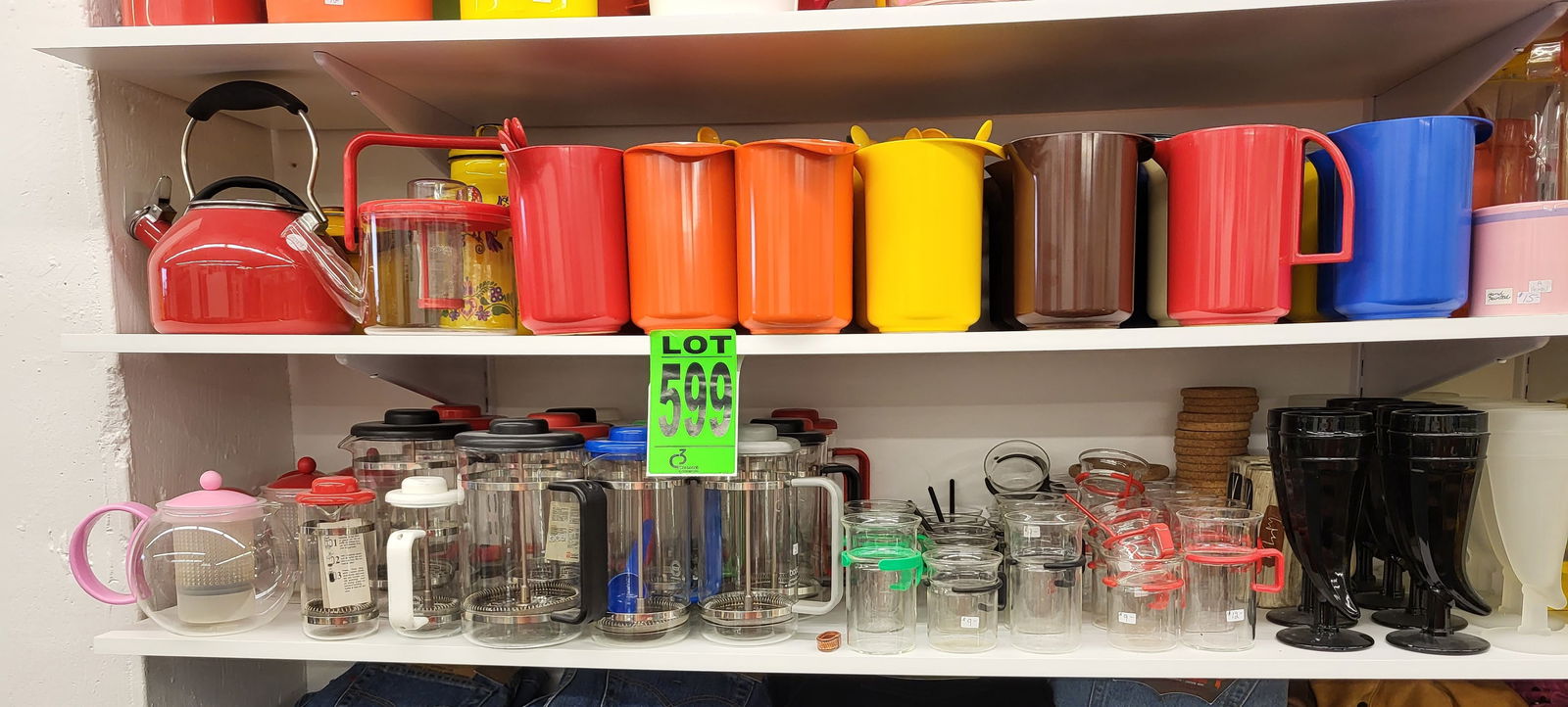 Lot of (120) pcs of Vintage servingware incl. Melamine Pitchers, Glass Coffee Presses, Serving (1 of 5)