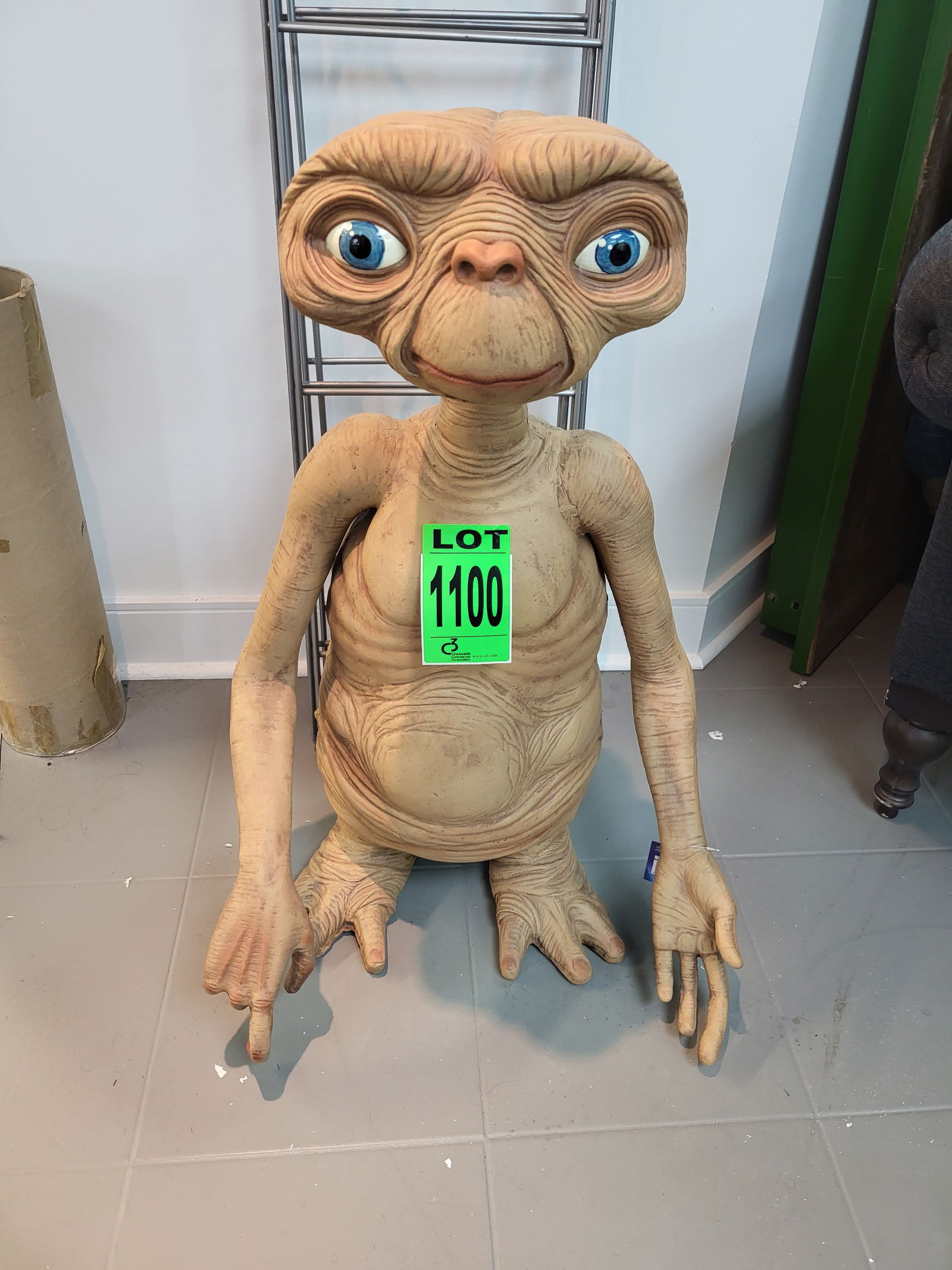 E.T The Extraterrestrial' Life-Size Puppet Prop (1 of 3)