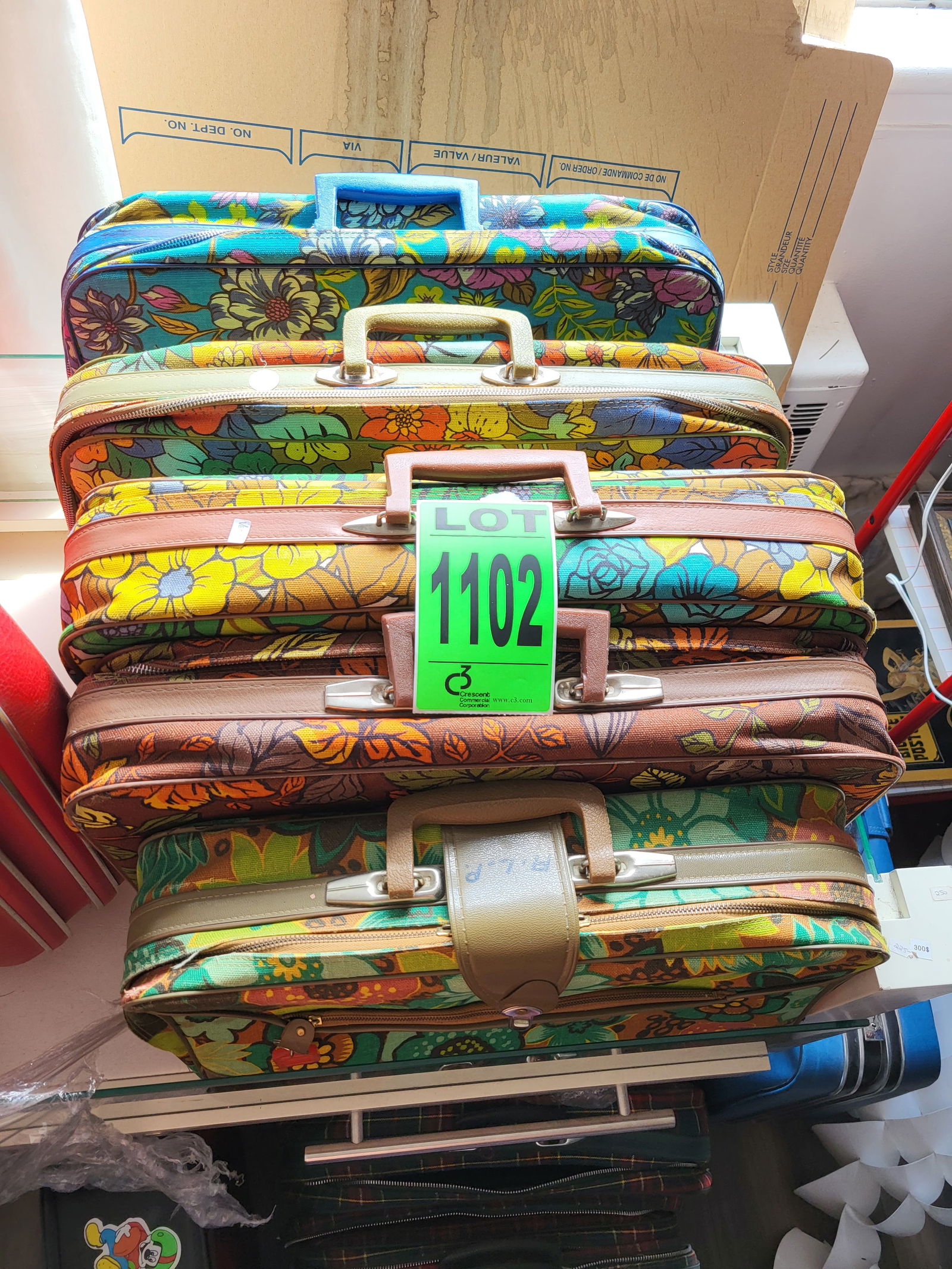 Lot of (5) pcs of Retro Vintage Luggage with Floral Patterns (1 of 3)